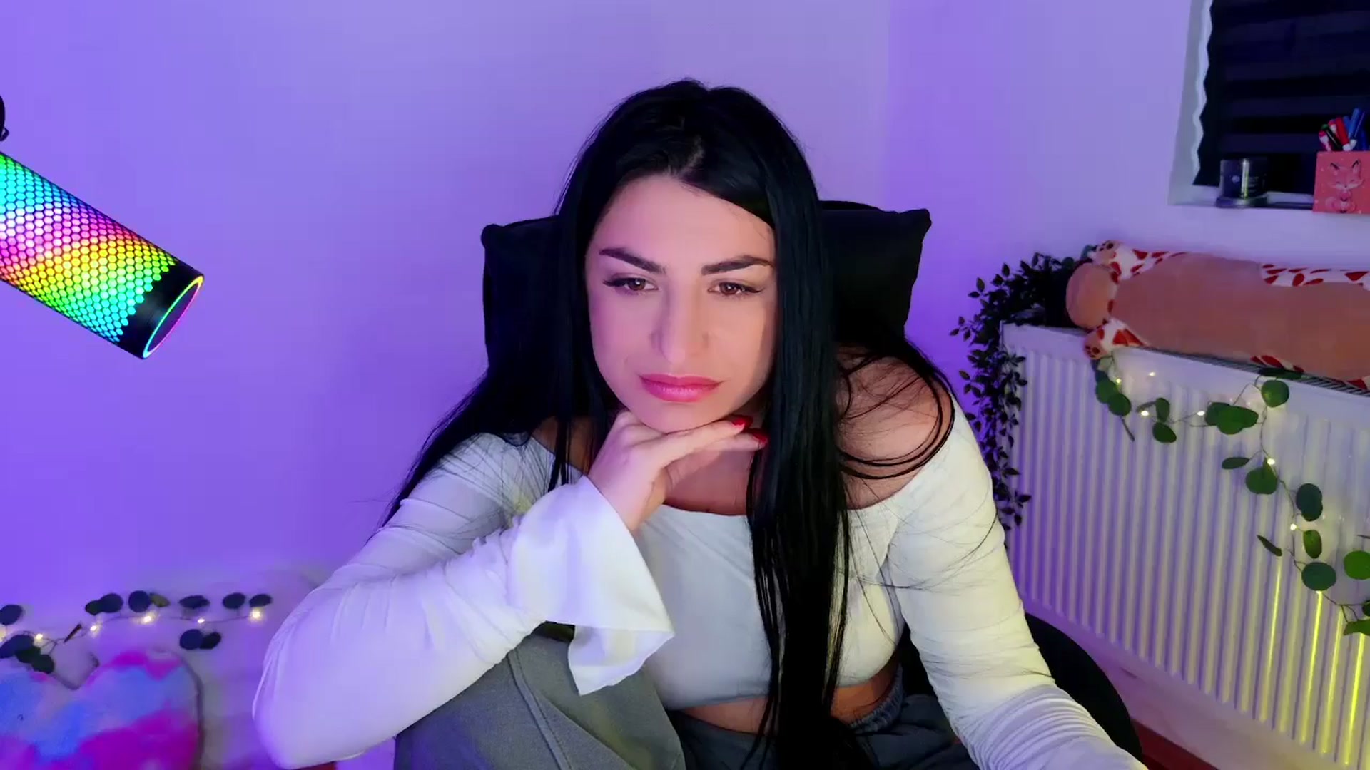 Gallery image thumbnail from Amystique's myfreecams stream on, 05/02/2026, 04:41 image 12 of 20
