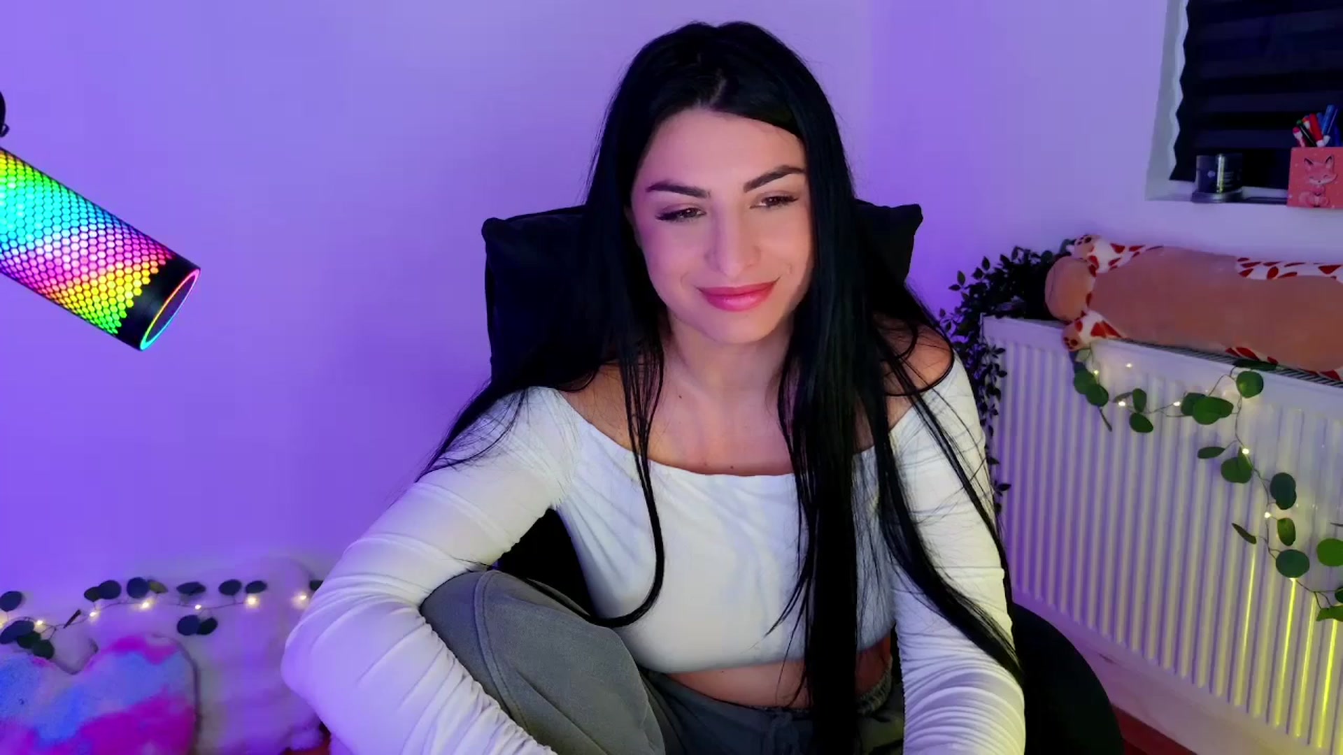 Gallery image thumbnail from Amystique's myfreecams stream on, 05/02/2026, 04:41 image 11 of 20