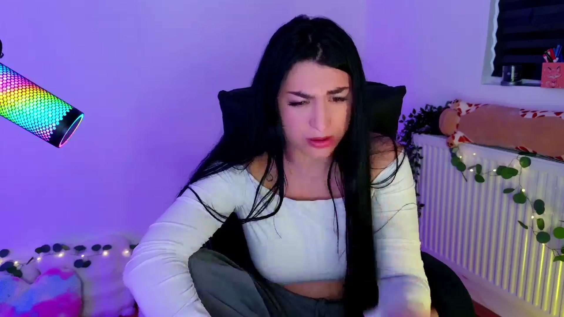 Gallery image thumbnail from Amystique's myfreecams stream on, 05/02/2026, 04:41 image 13 of 20