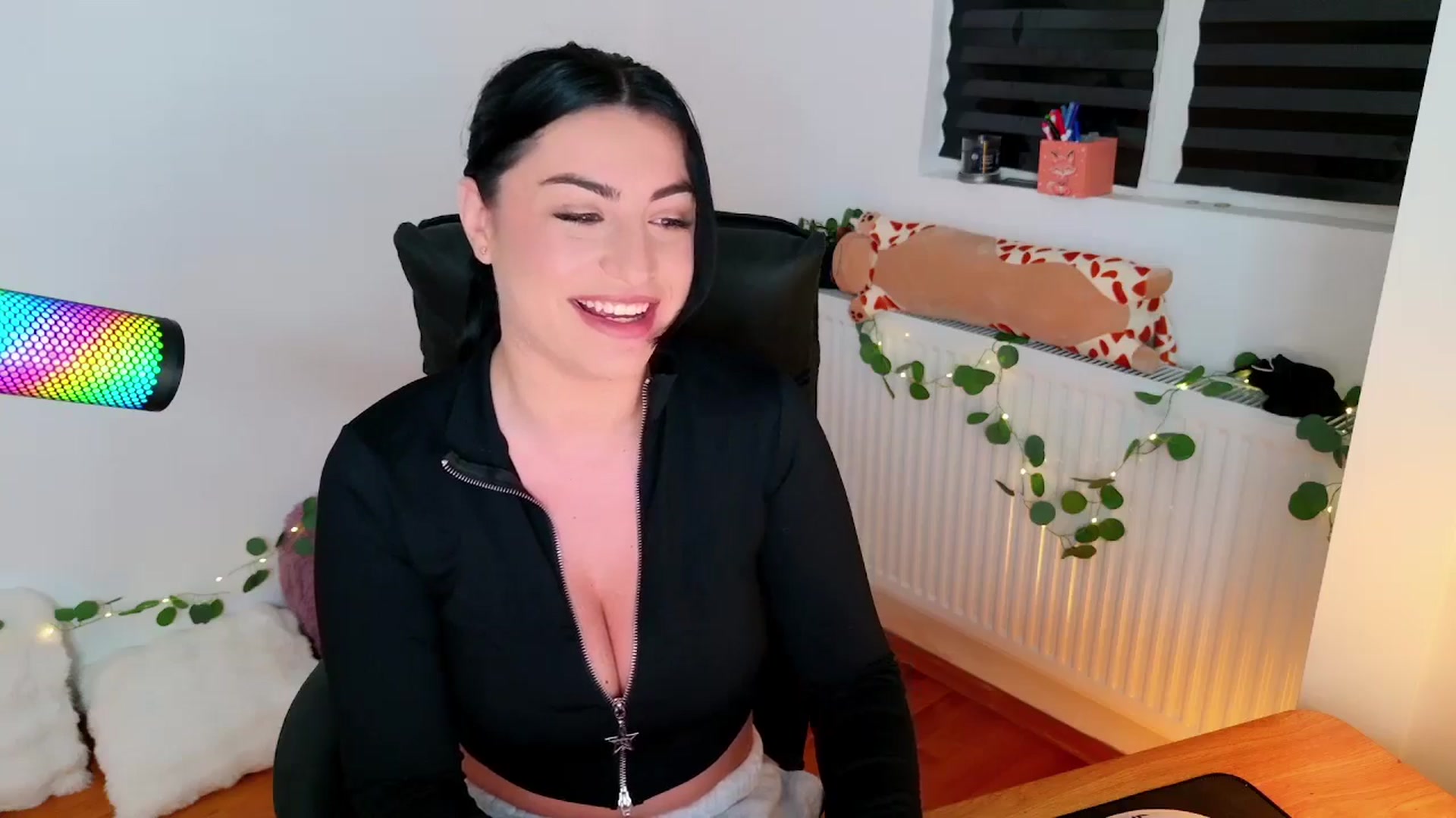 Gallery image thumbnail from Amystique's myfreecams stream on, 05/03/2026, 20:48 image 8 of 20