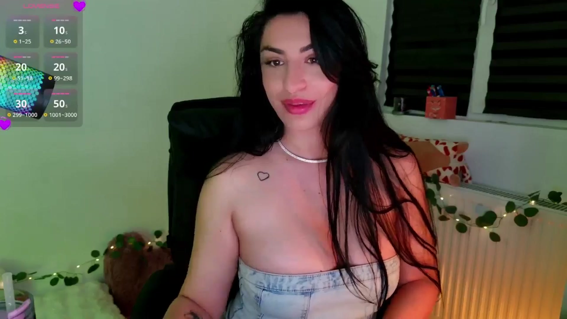 Gallery image thumbnail from Amystique's myfreecams stream on, 05/05/2026, 03:17 image 8 of 20