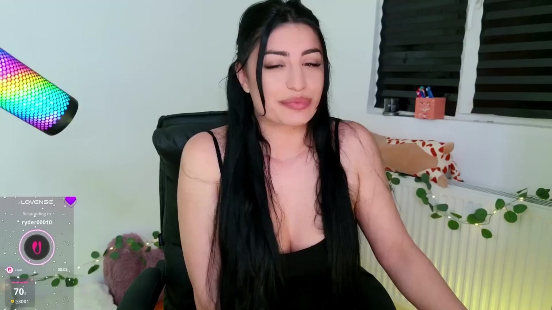 Gallery image thumbnail from Amystique's myfreecams stream on, 05/05/2026, 23:33 image 15 of 20
