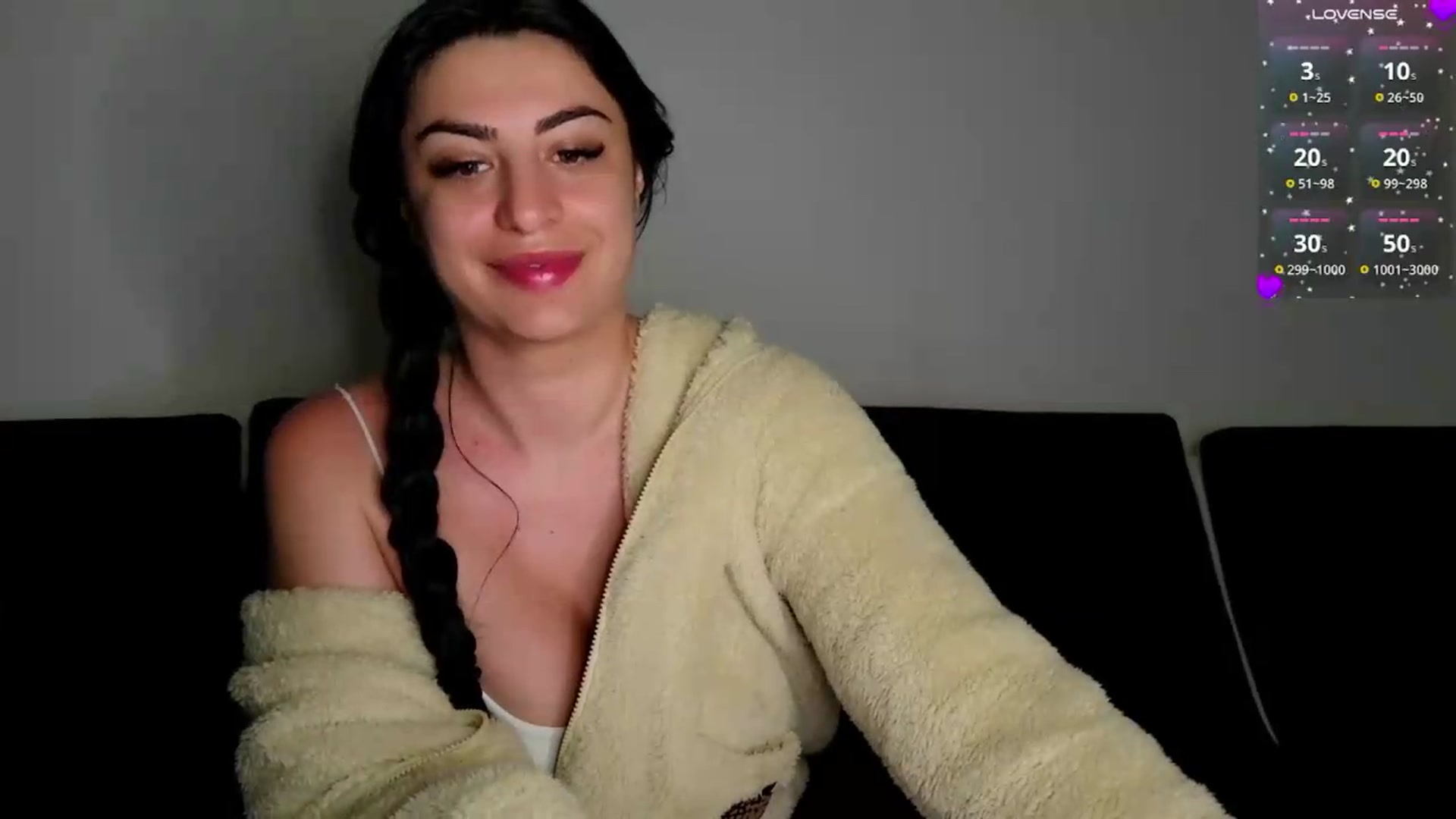 Gallery image thumbnail from Amystique's myfreecams stream on, 05/07/2026, 24:01 image 2 of 20