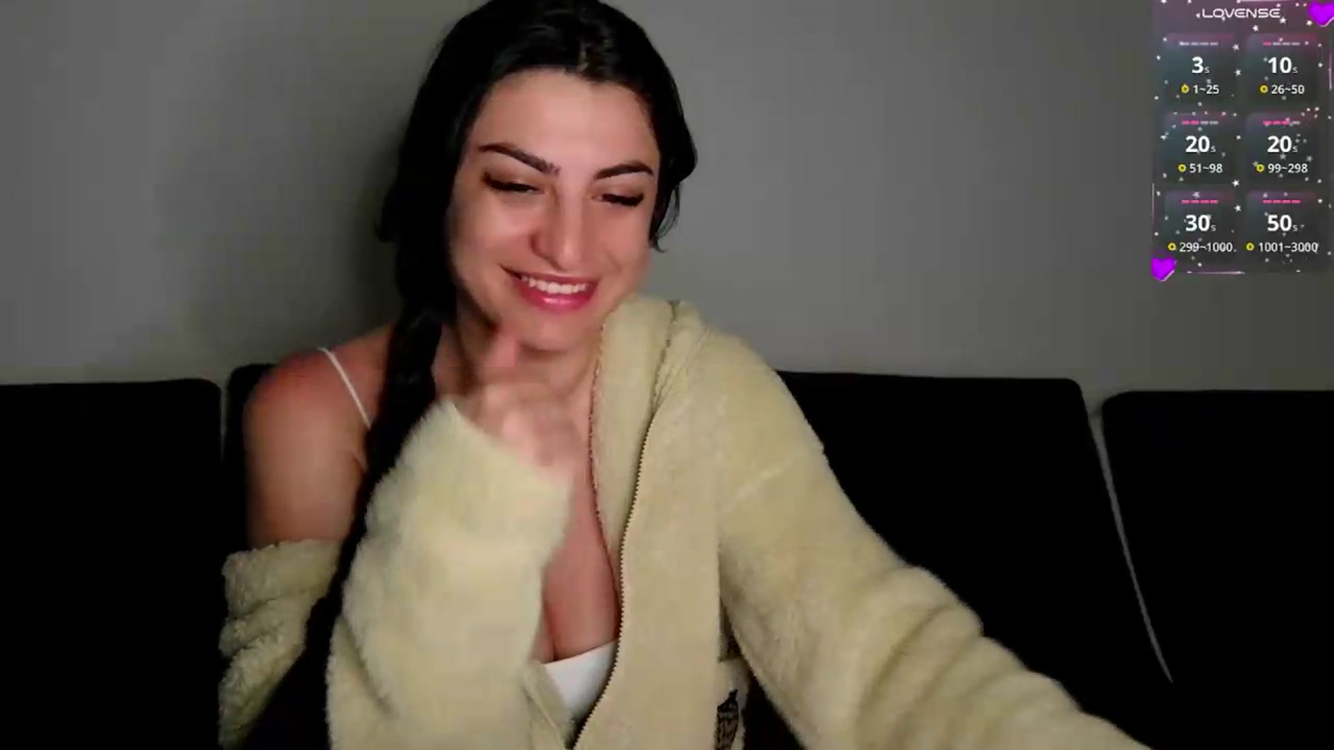 Gallery image thumbnail from Amystique's myfreecams stream on, 05/07/2026, 24:01 image 4 of 20