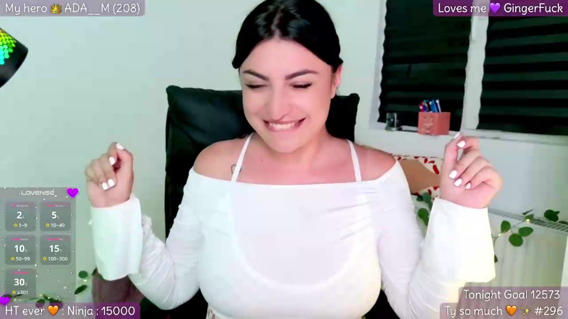 Gallery image thumbnail from Amystique's myfreecams stream on, 05/12/2026, 24:37 image 6 of 20