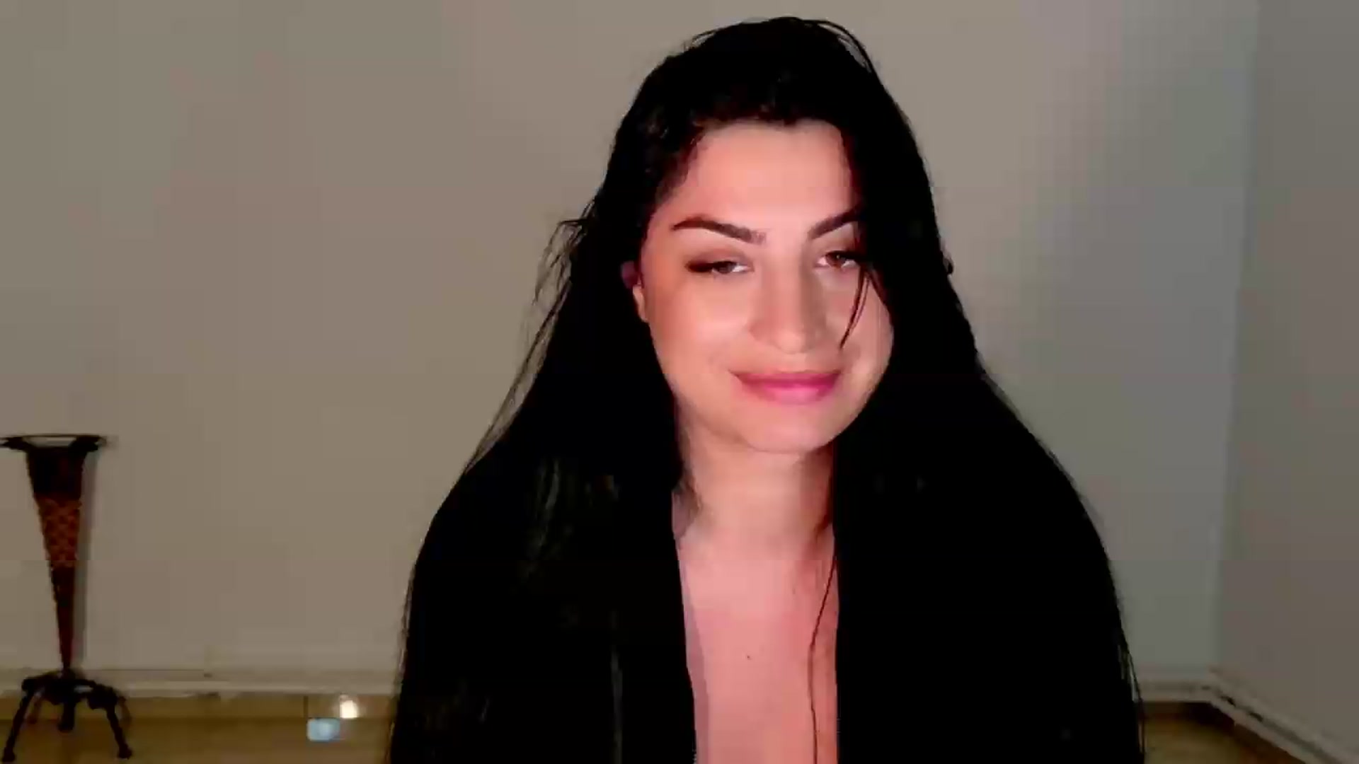 Gallery image thumbnail from Amystique's myfreecams stream on, 05/18/2026, 02:03 image 2 of 20