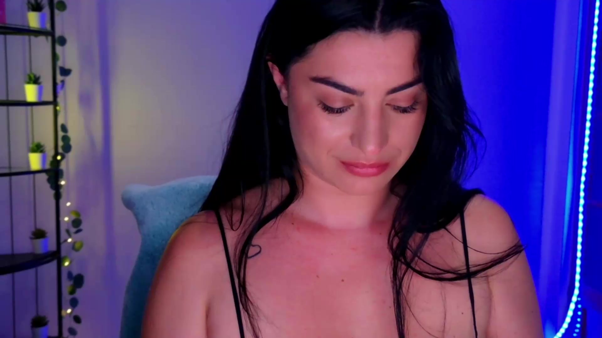 Gallery image thumbnail from Amystique's myfreecams stream on, 05/22/2026, 04:13 image 19 of 20