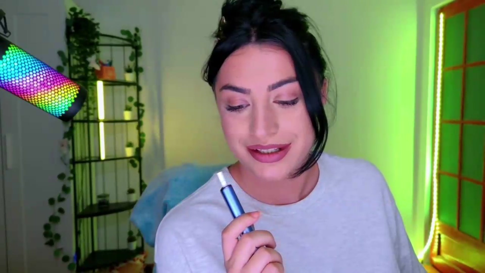 Gallery image thumbnail from Amystique's myfreecams stream on, 05/24/2026, 21:11 image 6 of 20