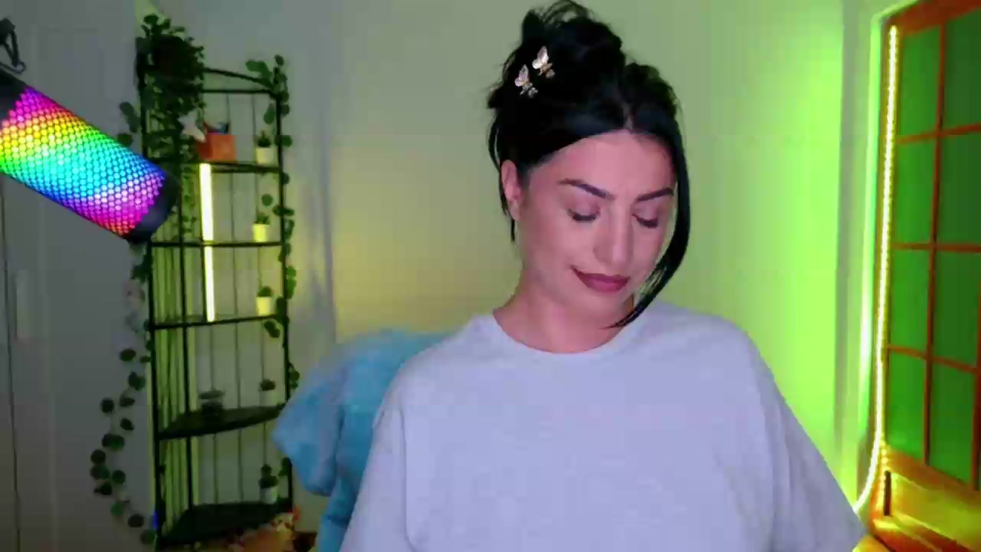 Gallery image thumbnail from Amystique's myfreecams stream on, 05/24/2026, 21:11 image 4 of 20