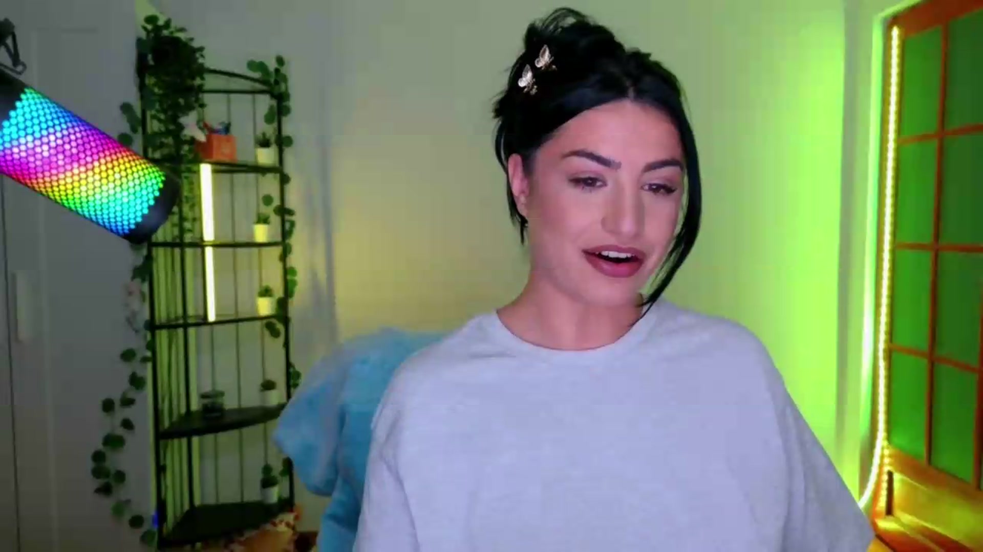 Gallery image thumbnail from Amystique's myfreecams stream on, 05/24/2026, 21:11 image 2 of 20