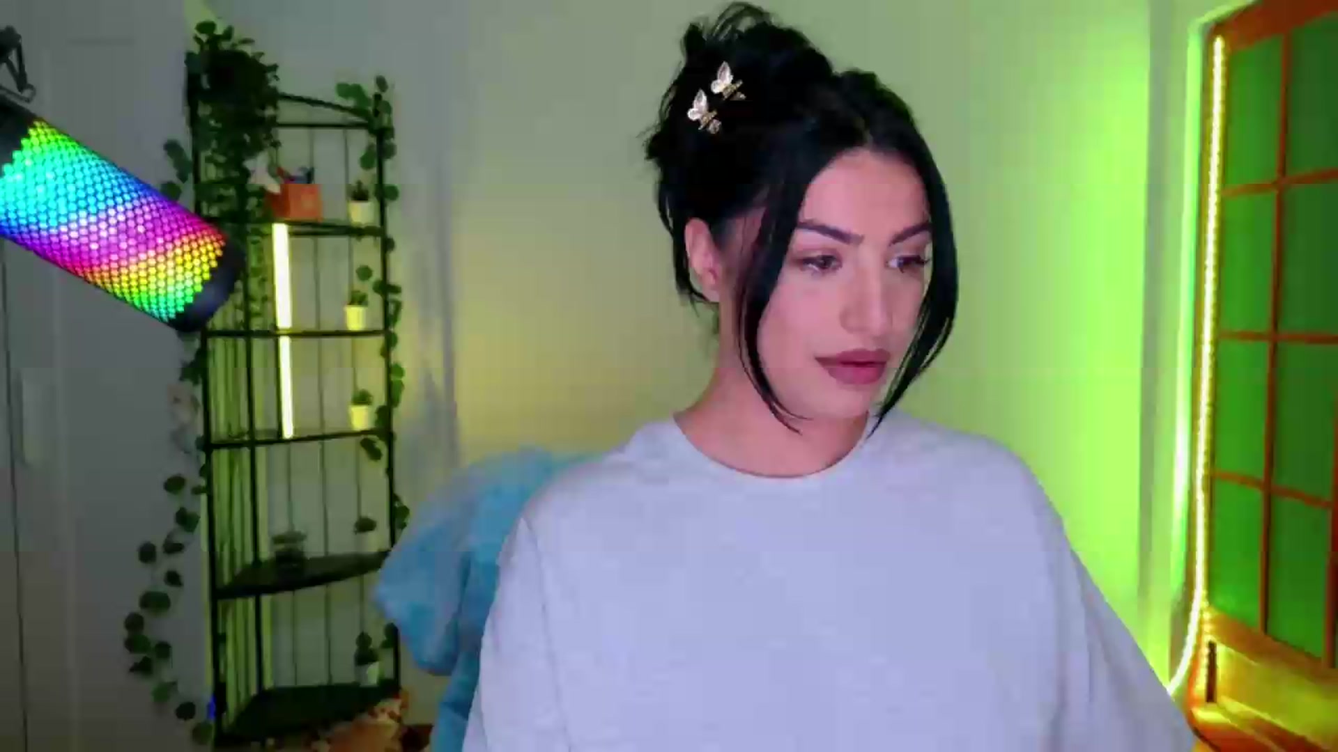 Gallery image thumbnail from Amystique's myfreecams stream on, 05/24/2026, 21:11 image 1 of 20