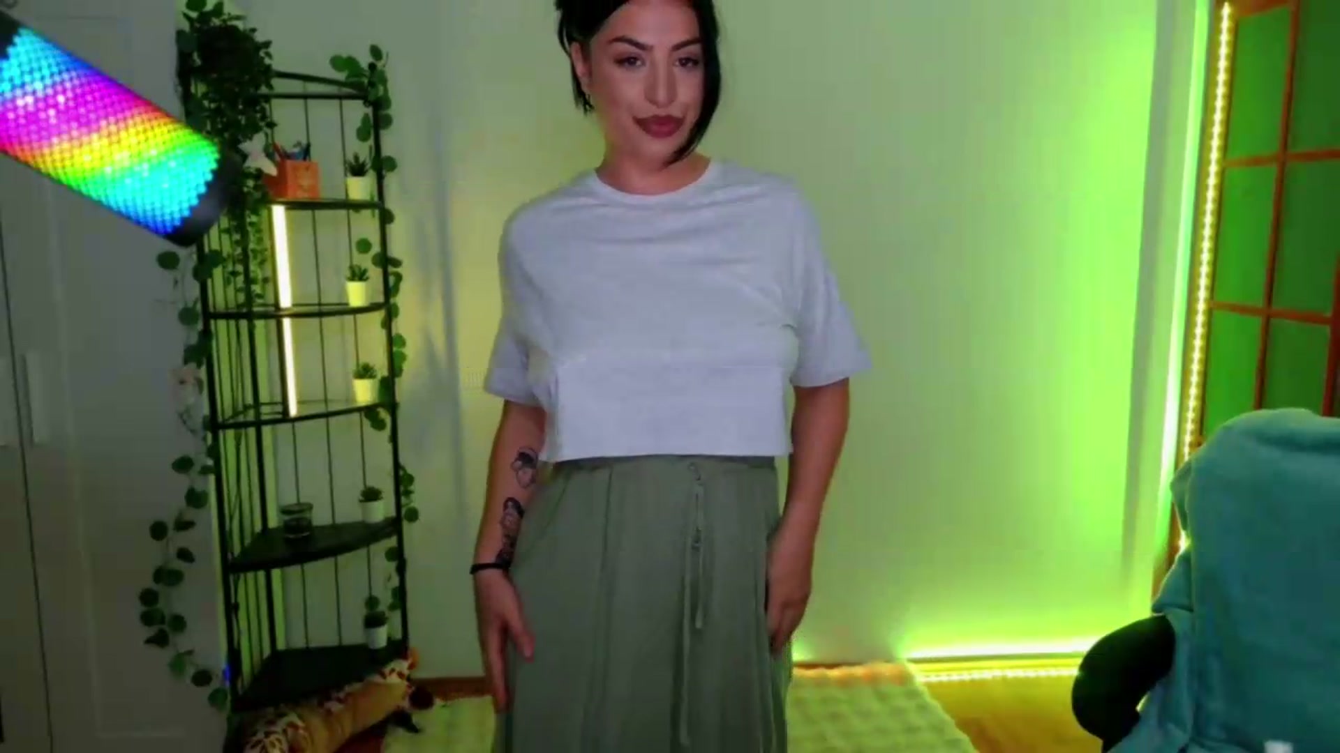 Gallery image thumbnail from Amystique's myfreecams stream on, 05/24/2026, 21:11 image 7 of 20