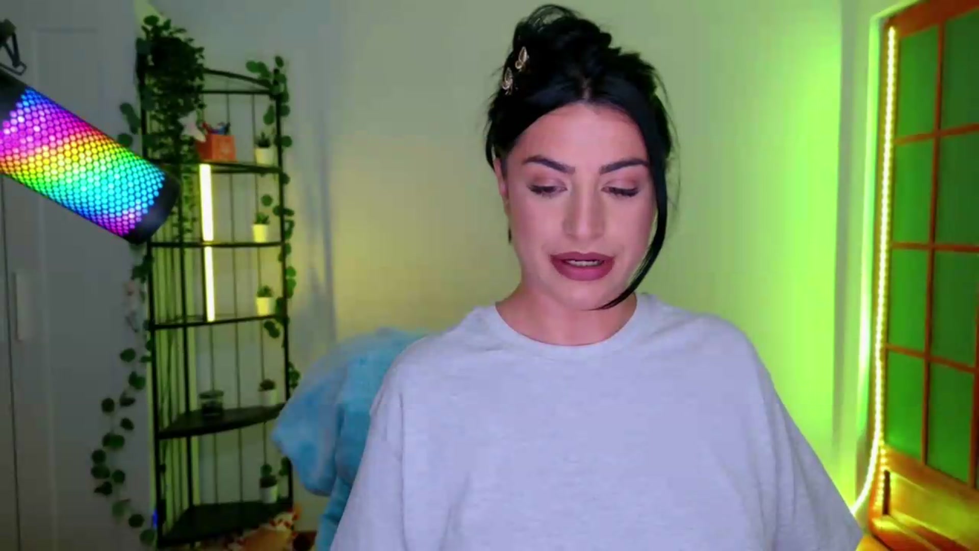 Gallery image thumbnail from Amystique's myfreecams stream on, 05/24/2026, 21:11 image 3 of 20