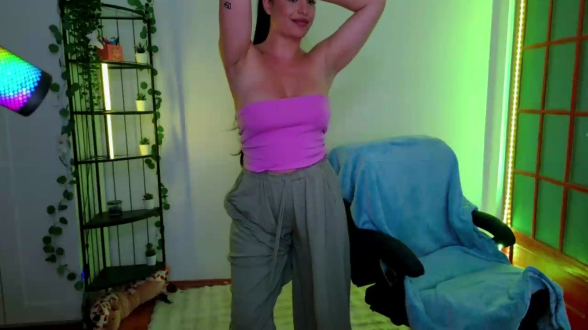 Gallery image thumbnail from Amystique's myfreecams stream on, 05/25/2026, 03:14 image 5 of 20