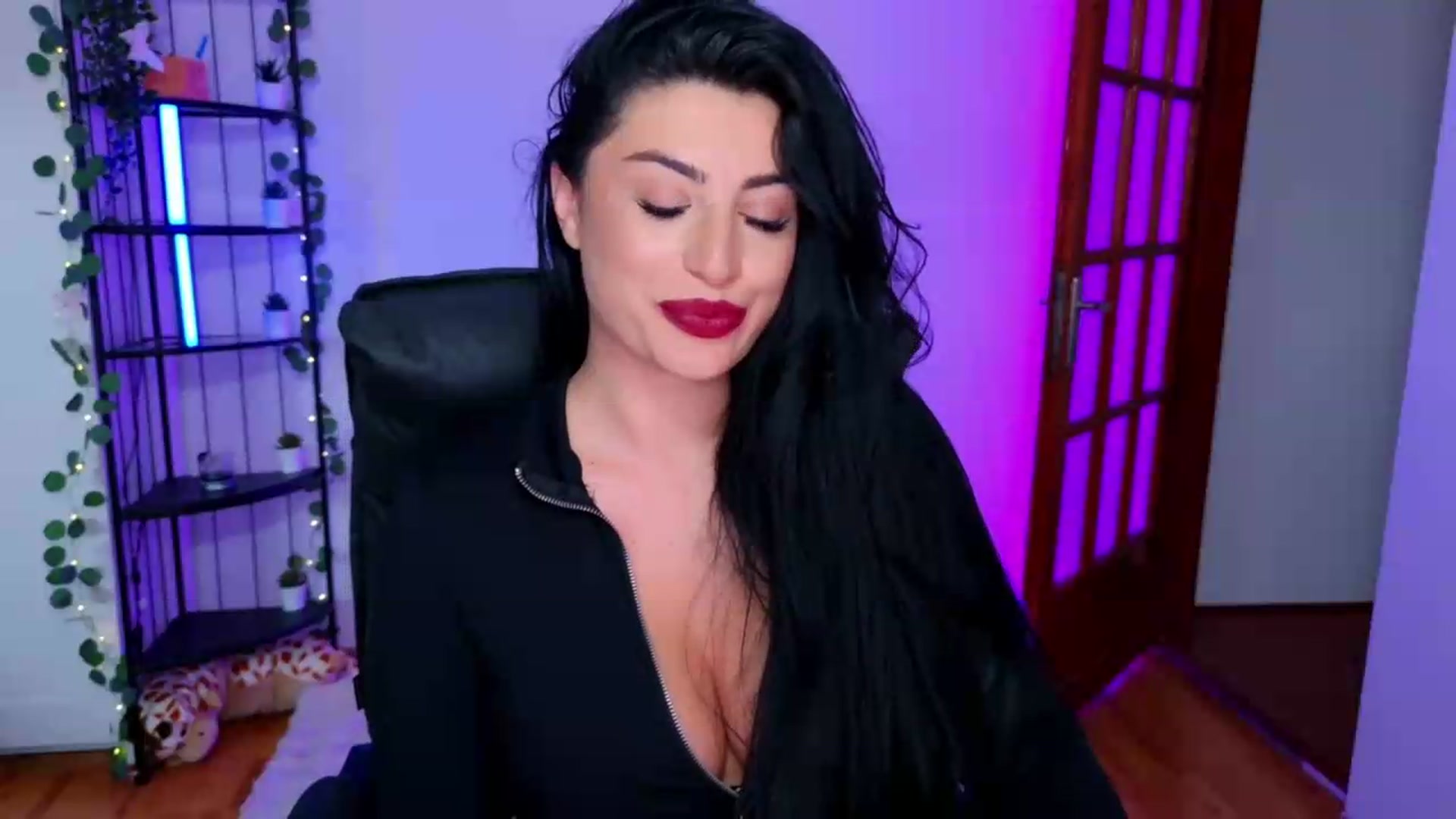 Gallery image thumbnail from Amystique's myfreecams stream on, 06/01/2026, 03:43 image 14 of 20