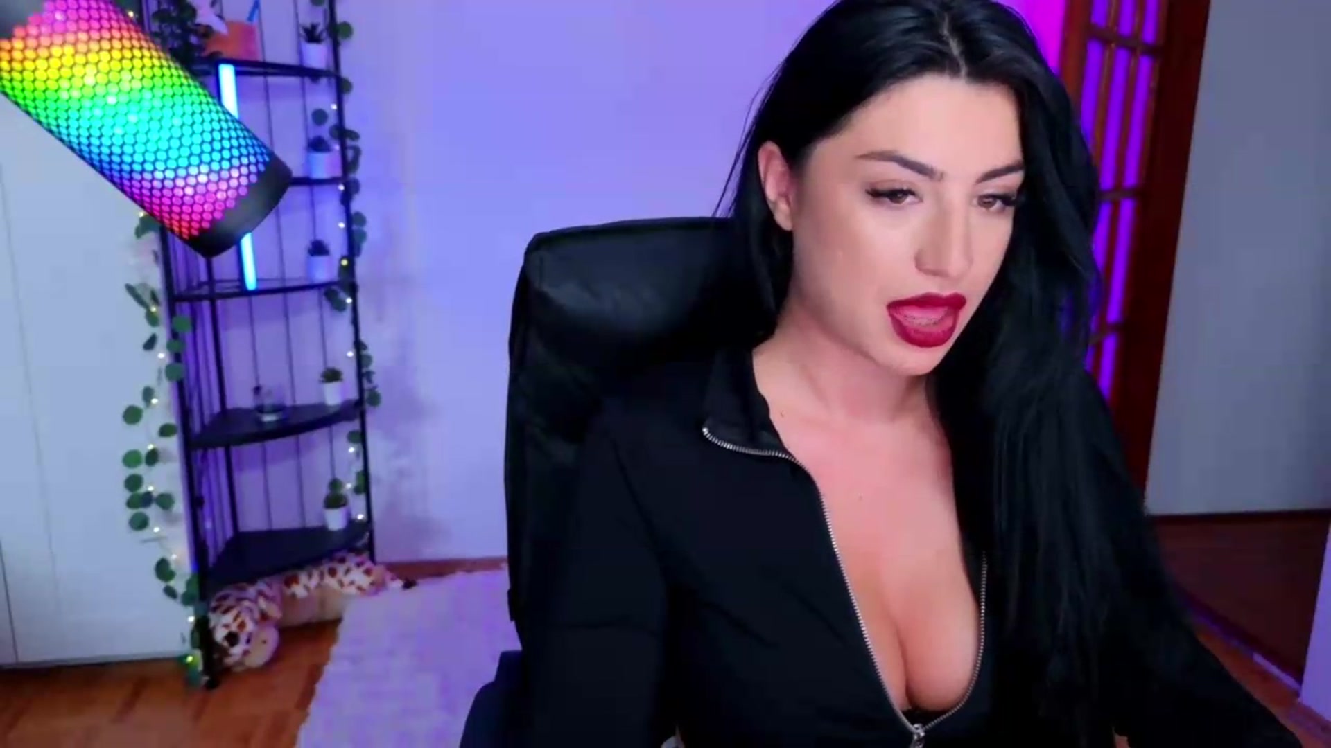 Gallery image thumbnail from Amystique's myfreecams stream on, 06/01/2026, 03:43 image 18 of 20