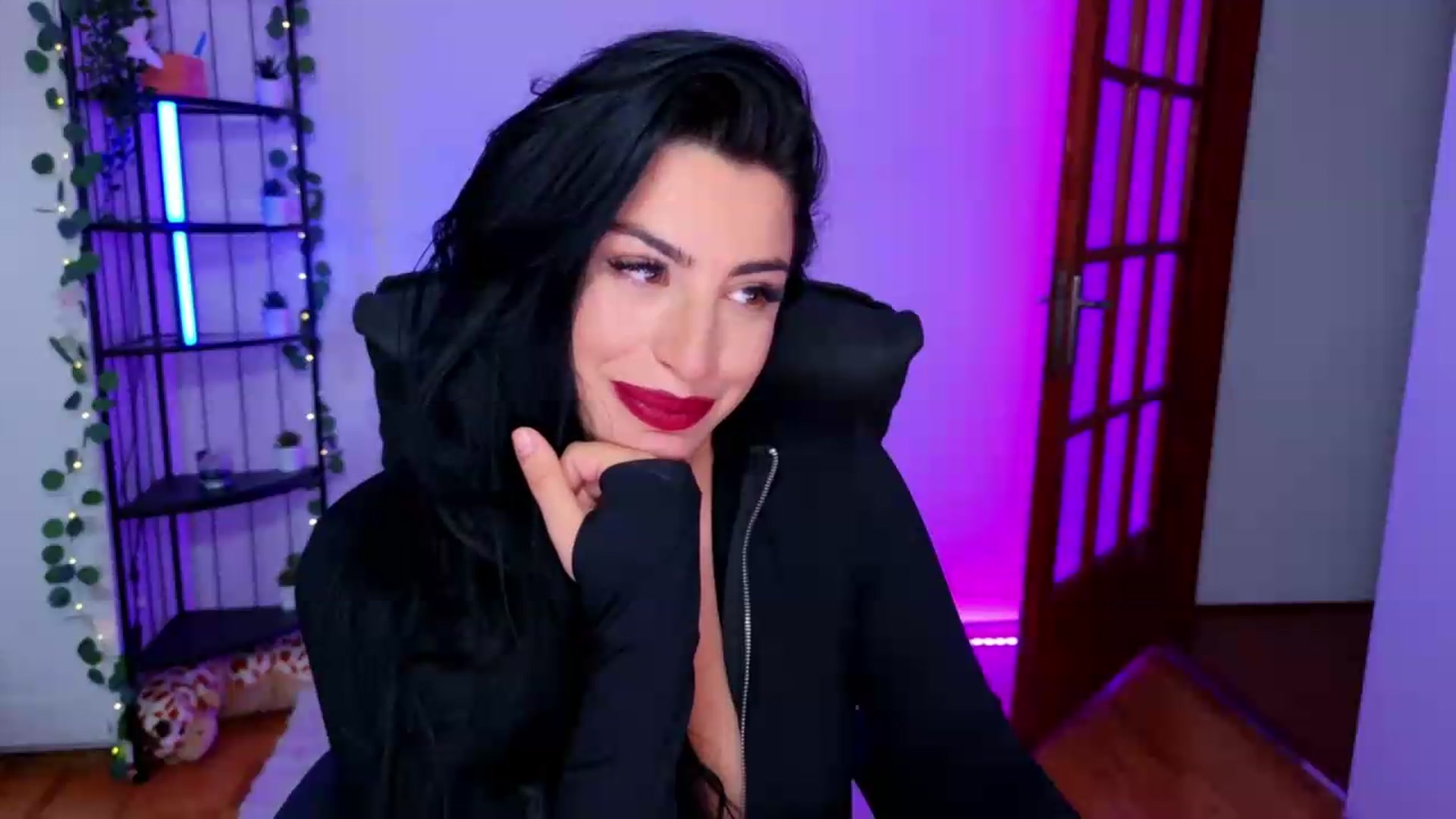 Gallery image thumbnail from Amystique's myfreecams stream on, 06/01/2026, 03:43 image 10 of 20