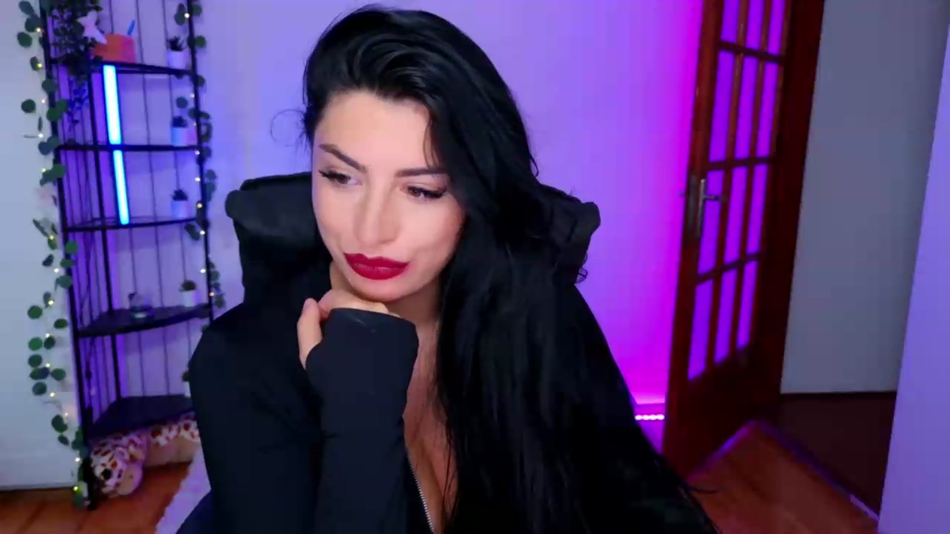Gallery image thumbnail from Amystique's myfreecams stream on, 06/01/2026, 03:43 image 12 of 20