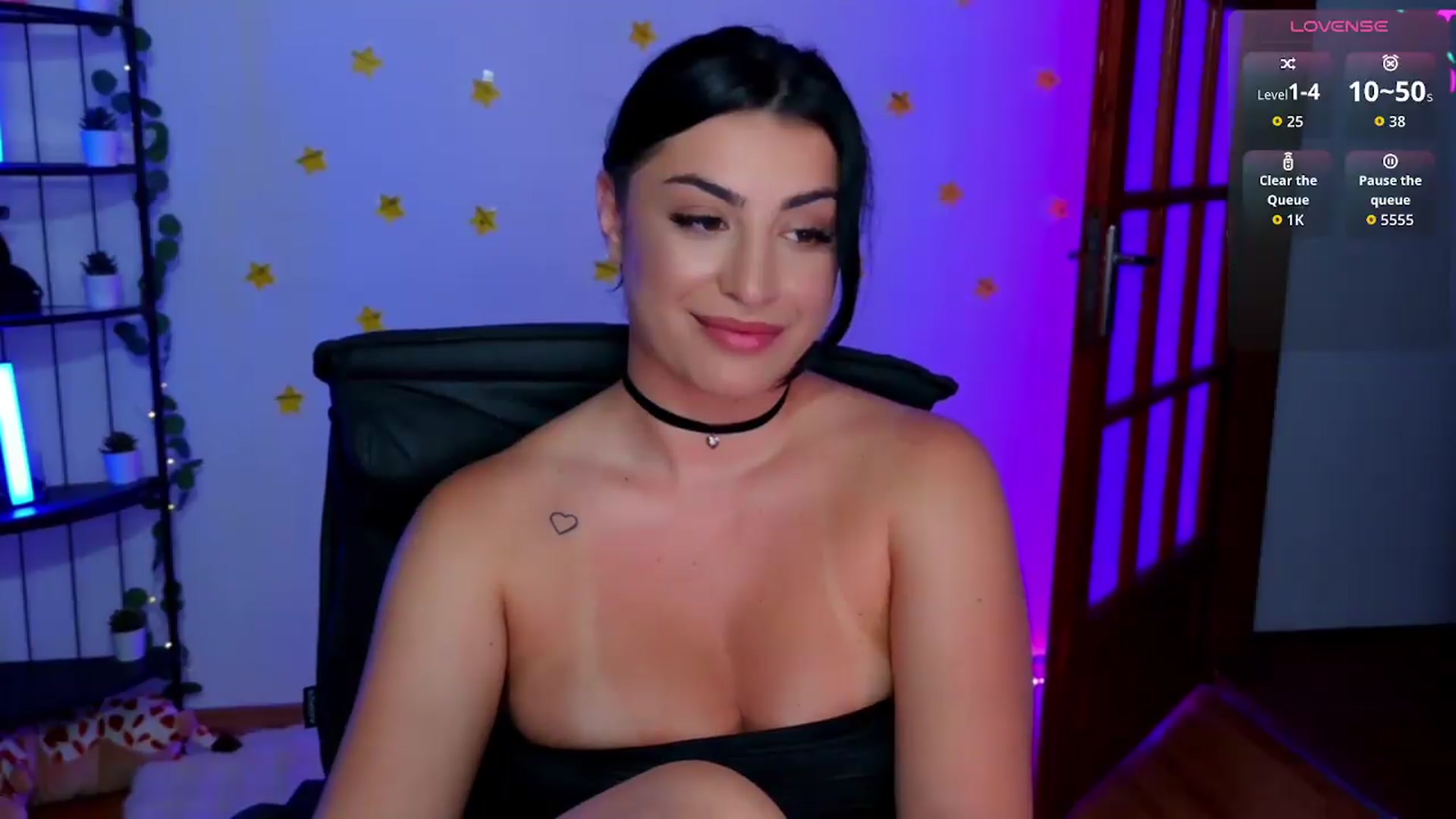 Gallery image thumbnail from Amystique's myfreecams stream on, 06/04/2026, 24:48 image 15 of 20