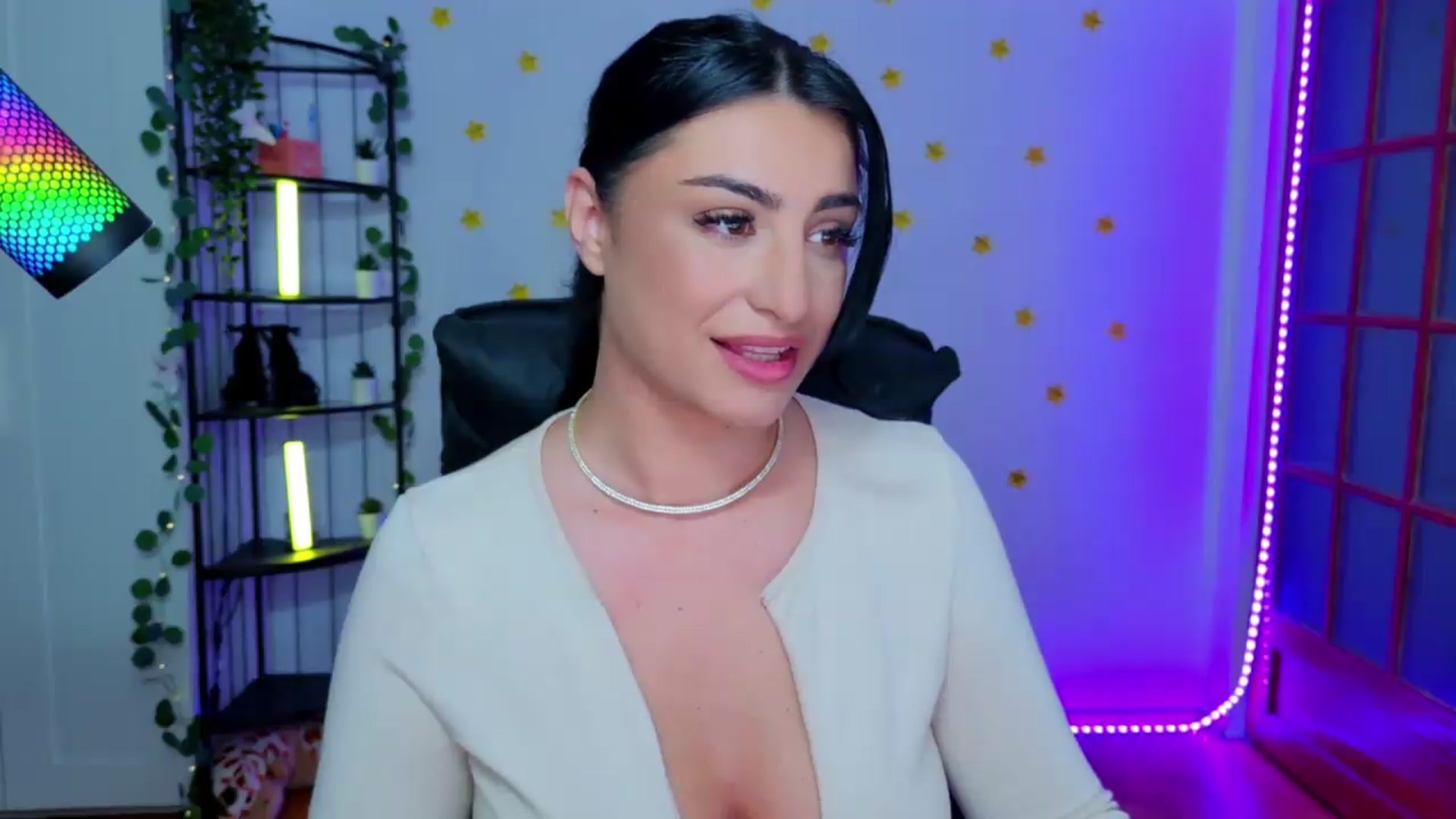 Gallery image thumbnail from Amystique's myfreecams stream on, 06/07/2026, 04:38 image 4 of 20