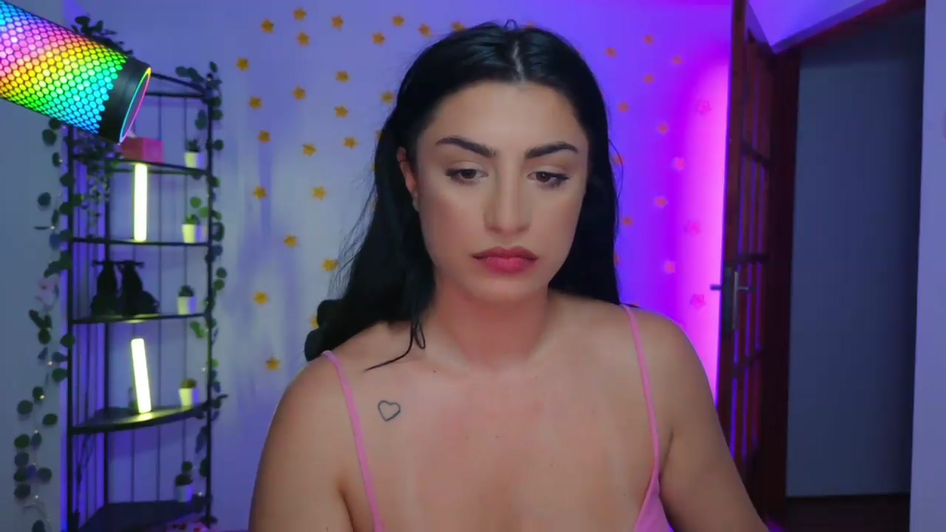 Gallery image thumbnail from Amystique's myfreecams stream on, 06/14/2026, 23:21 image 20 of 20