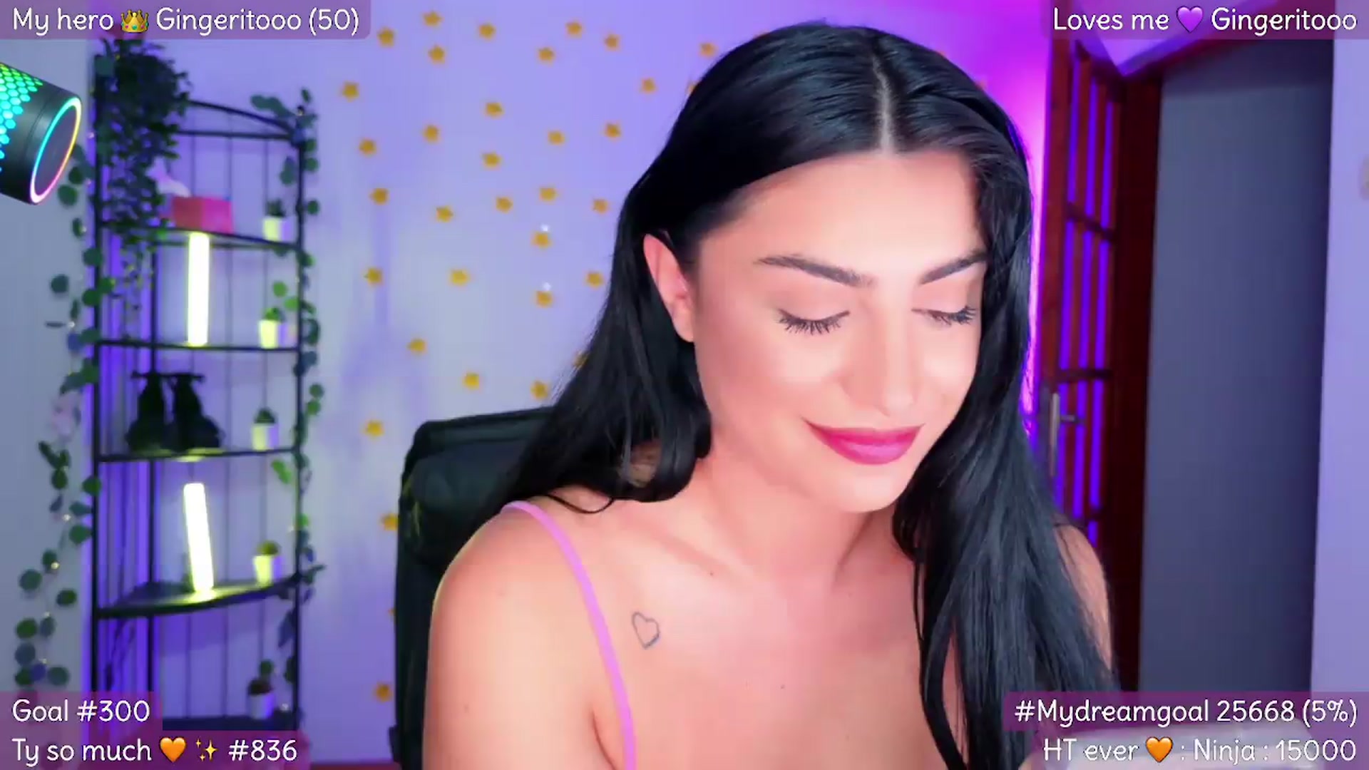 Gallery image thumbnail from Amystique's myfreecams stream on, 06/14/2026, 23:21 image 9 of 20