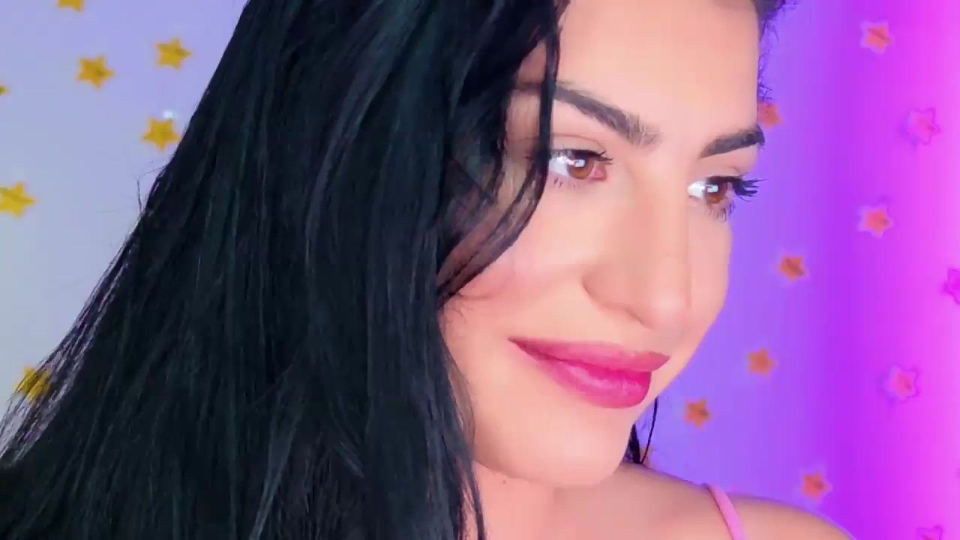 Gallery image thumbnail from Amystique's myfreecams stream on, 06/14/2026, 23:21 image 14 of 20
