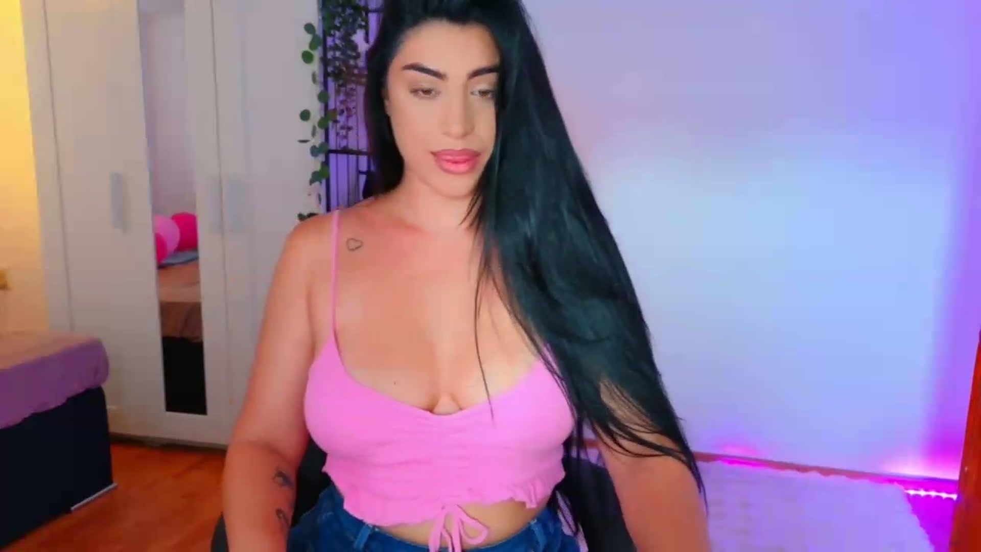 Gallery image thumbnail from Amystique's myfreecams stream on, 06/23/2026, 10:45 image 7 of 20
