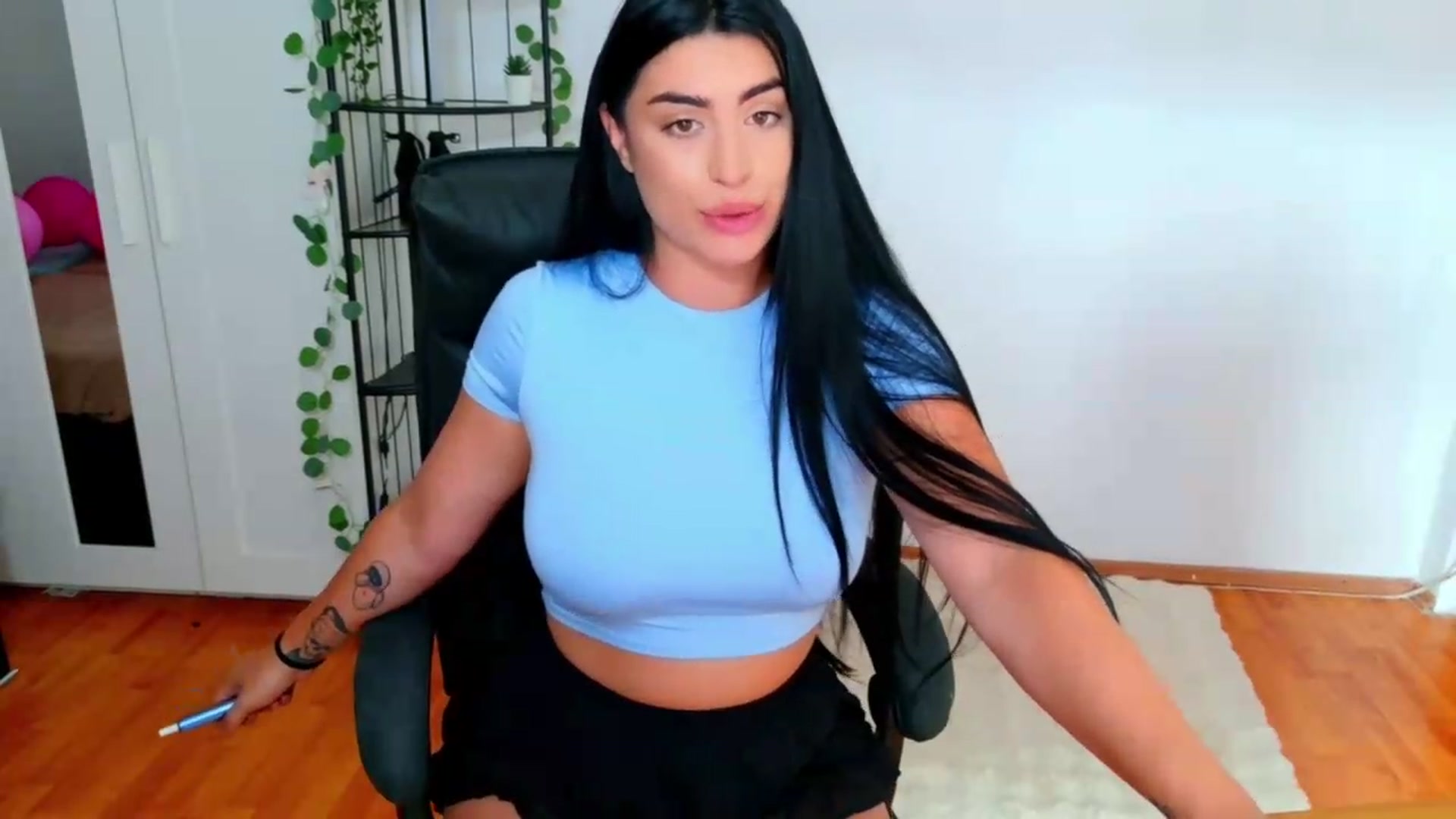 Gallery image thumbnail from Amystique's myfreecams stream on, 06/23/2026, 14:00 image 15 of 20