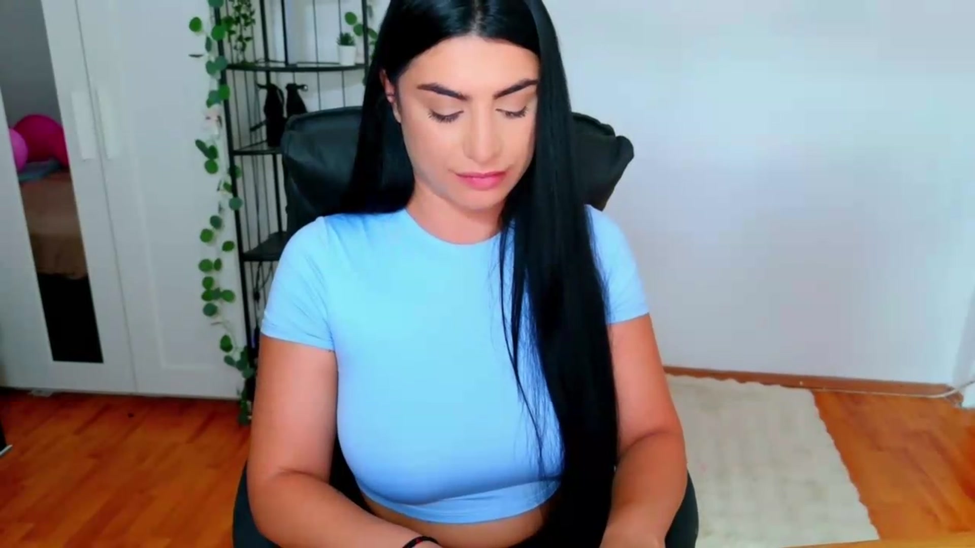 Gallery image thumbnail from Amystique's myfreecams stream on, 06/23/2026, 14:00 image 3 of 20