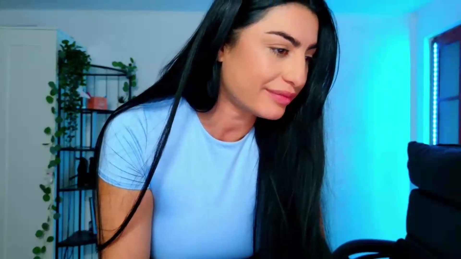Gallery image thumbnail from Amystique's myfreecams stream on, 06/23/2026, 17:17 image 18 of 20