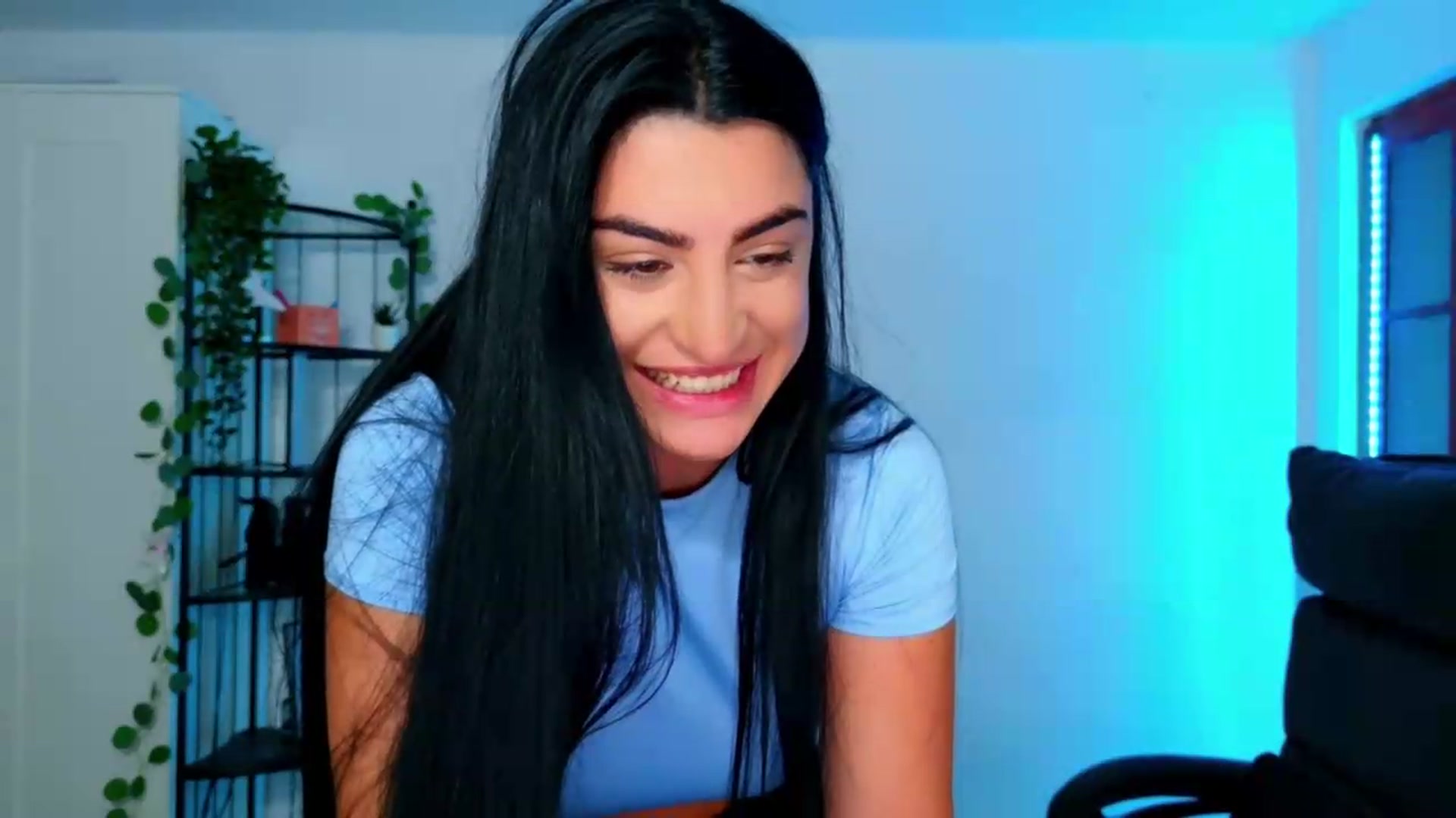 Gallery image thumbnail from Amystique's myfreecams stream on, 06/23/2026, 17:17 image 17 of 20