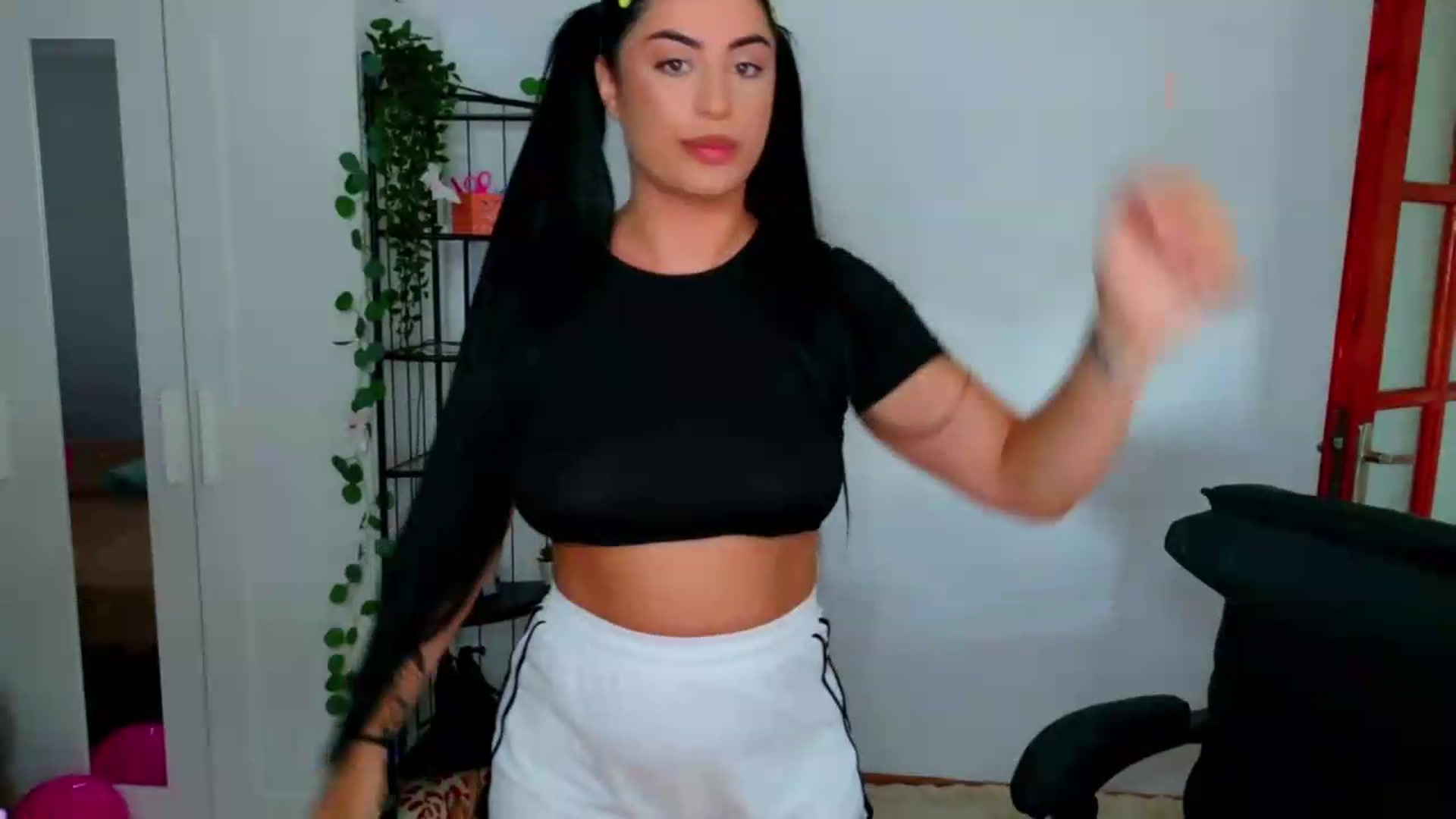 Gallery image thumbnail from Amystique's myfreecams stream on, 06/24/2026, 12:50 image 10 of 20