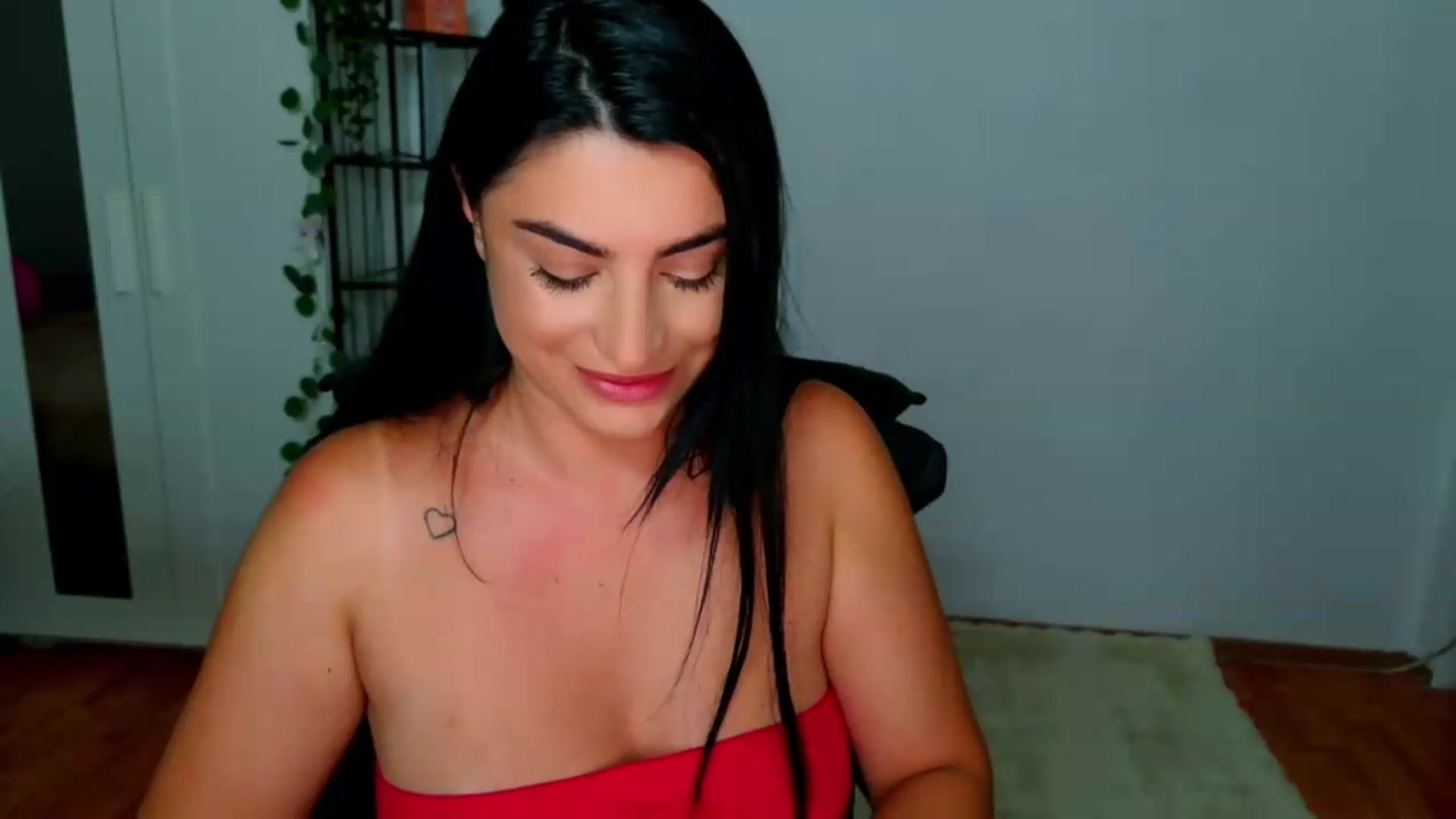 Gallery image thumbnail from Amystique's myfreecams stream on, 06/24/2026, 19:17 image 13 of 20