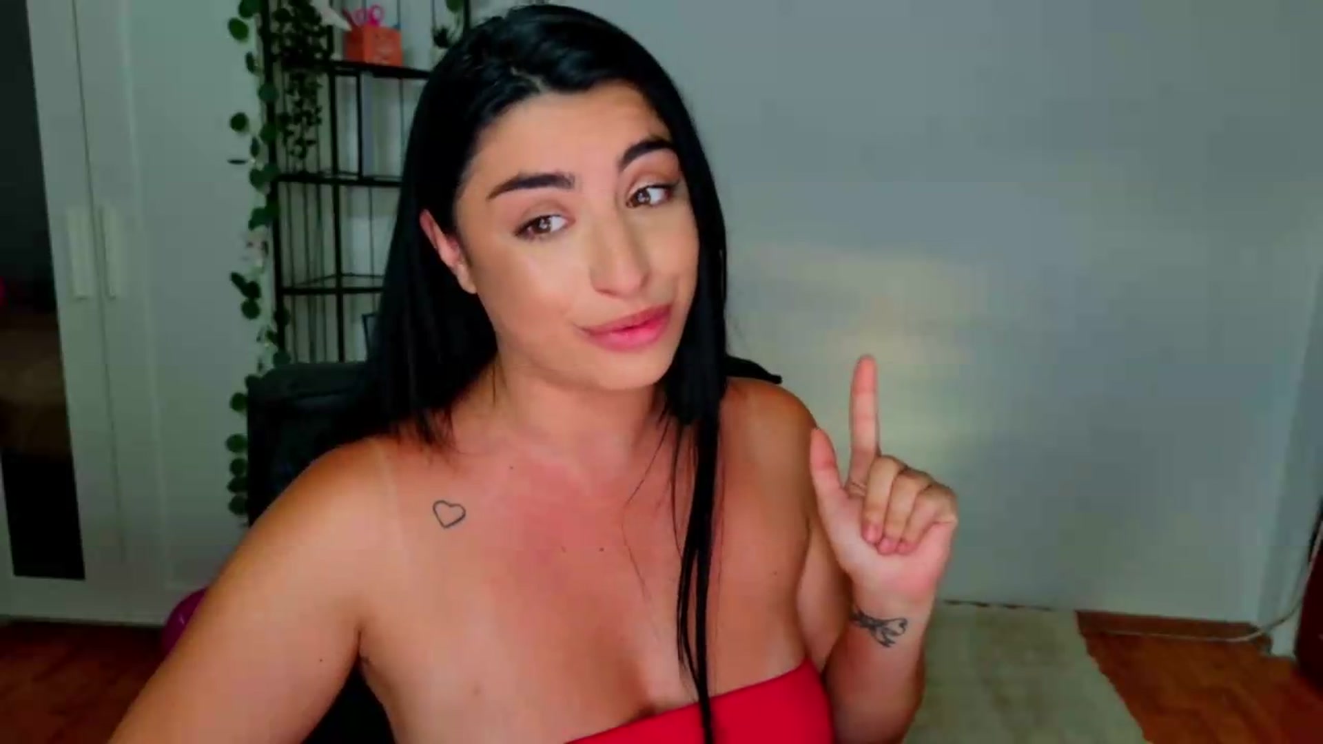 Gallery image thumbnail from Amystique's myfreecams stream on, 06/24/2026, 19:17 image 4 of 20
