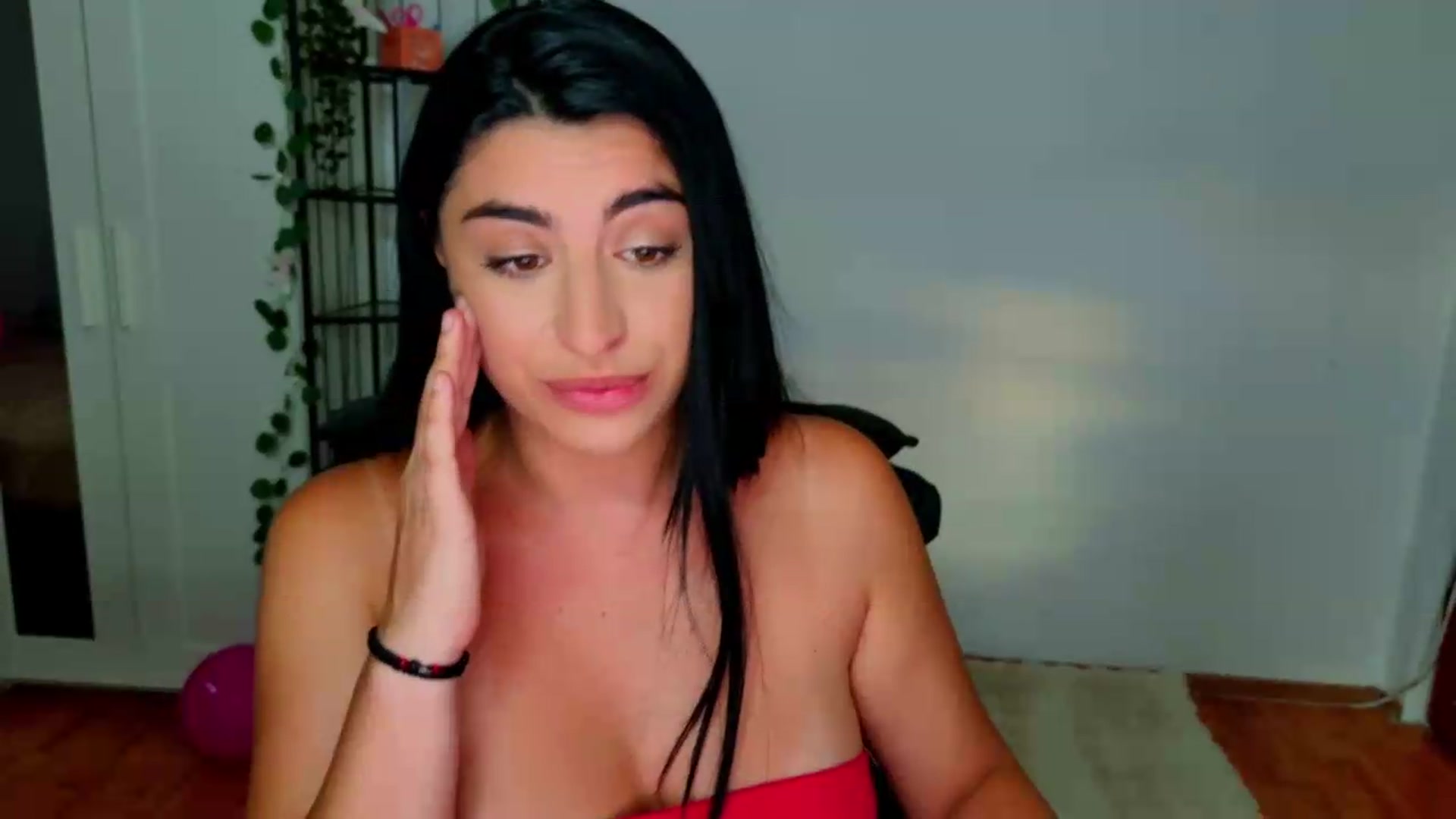 Gallery image thumbnail from Amystique's myfreecams stream on, 06/24/2026, 19:17 image 5 of 20