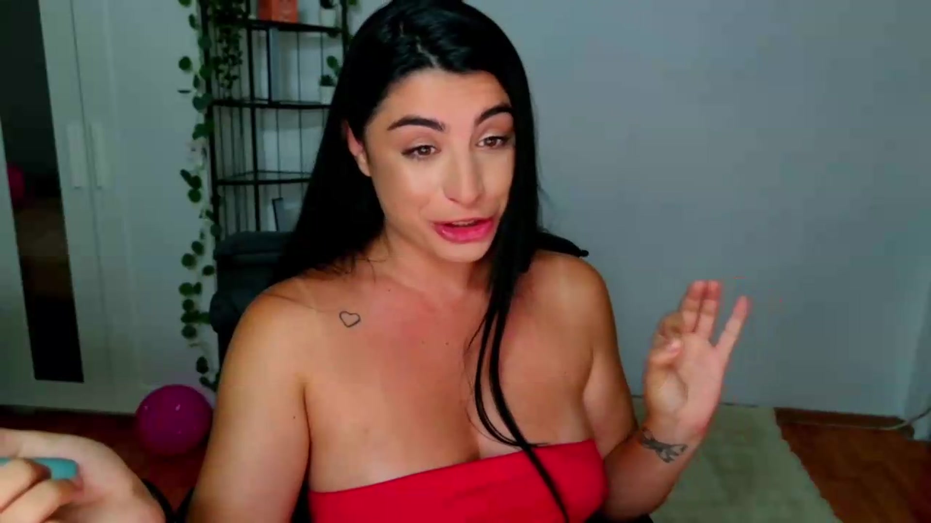 Gallery image thumbnail from Amystique's myfreecams stream on, 06/24/2026, 19:17 image 8 of 20