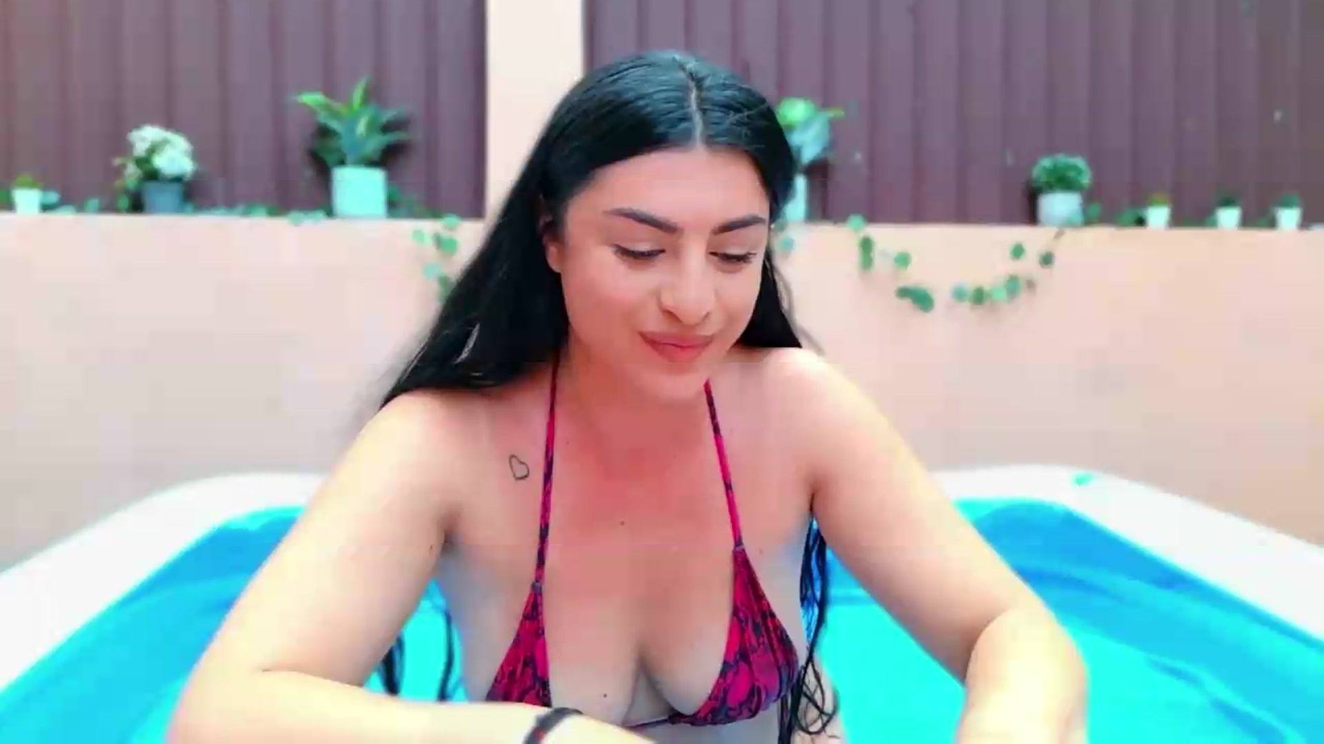 Gallery image thumbnail from Amystique's myfreecams stream on, 06/25/2026, 16:01 image 9 of 20