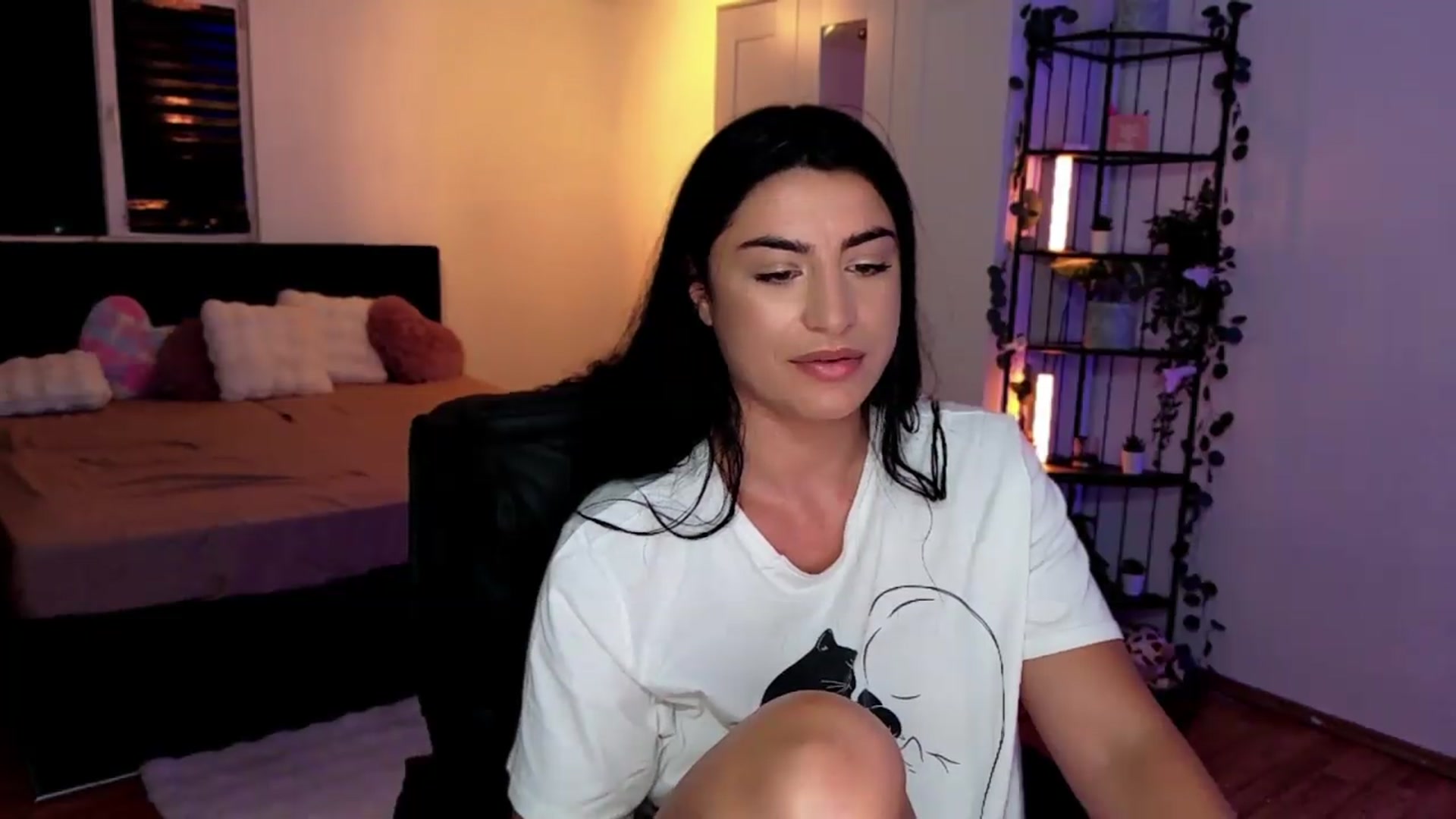 Gallery image thumbnail from Amystique's myfreecams stream on, 06/25/2026, 20:20 image 11 of 20