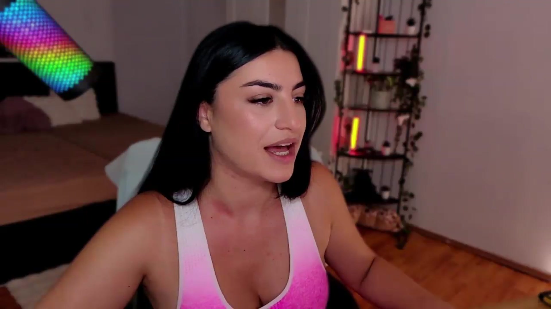 Gallery image thumbnail from Amystique's myfreecams stream on, 06/29/2026, 20:26 image 8 of 20