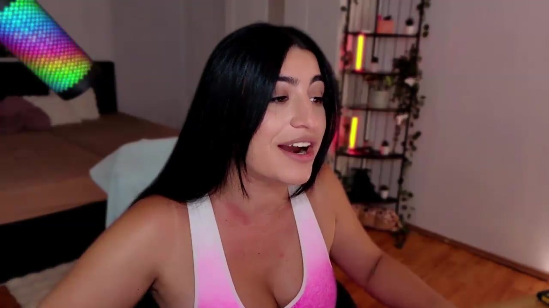Gallery image thumbnail from Amystique's myfreecams stream on, 06/29/2026, 20:26 image 7 of 20