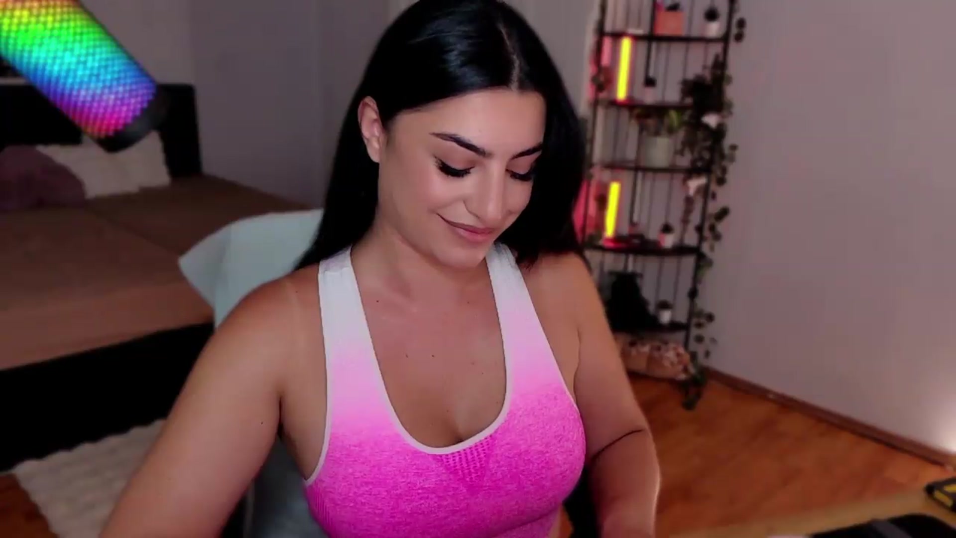 Gallery image thumbnail from Amystique's myfreecams stream on, 06/29/2026, 20:26 image 19 of 20