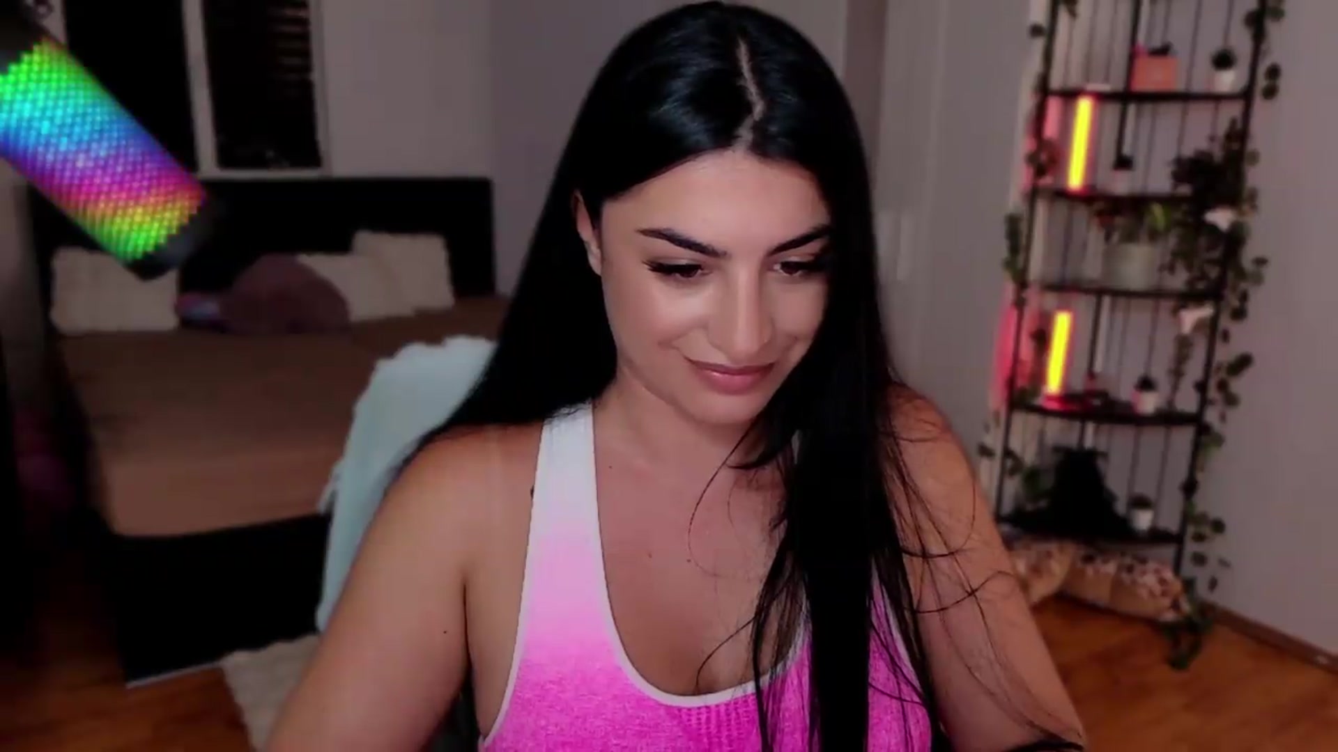 Gallery image thumbnail from Amystique's myfreecams stream on, 06/29/2026, 22:28 image 16 of 20