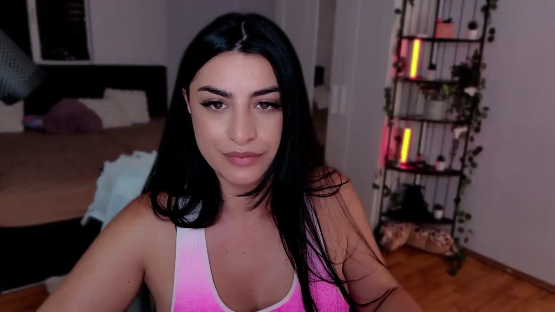Gallery image thumbnail from Amystique's myfreecams stream on, 06/29/2026, 22:28 image 5 of 20