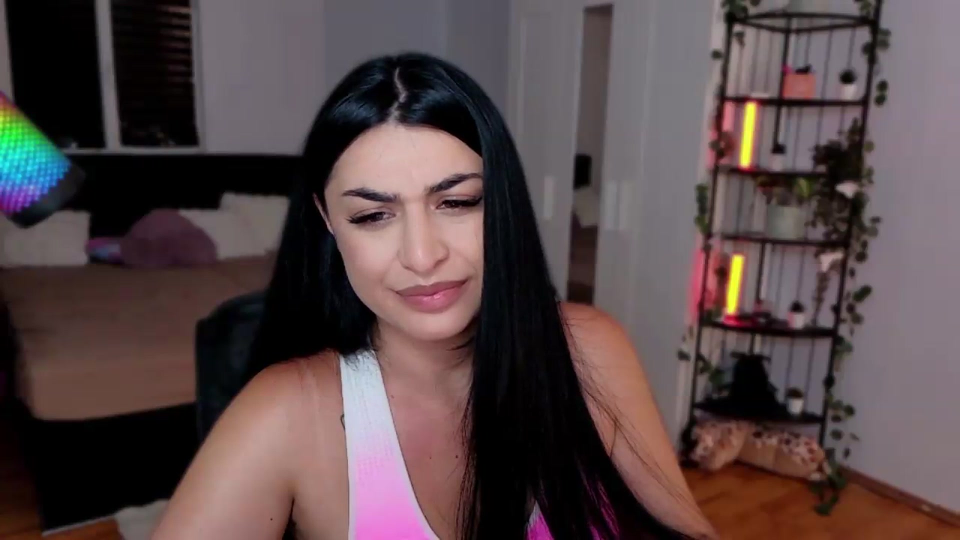 Gallery image thumbnail from Amystique's myfreecams stream on, 06/30/2026, 24:01 image 4 of 20