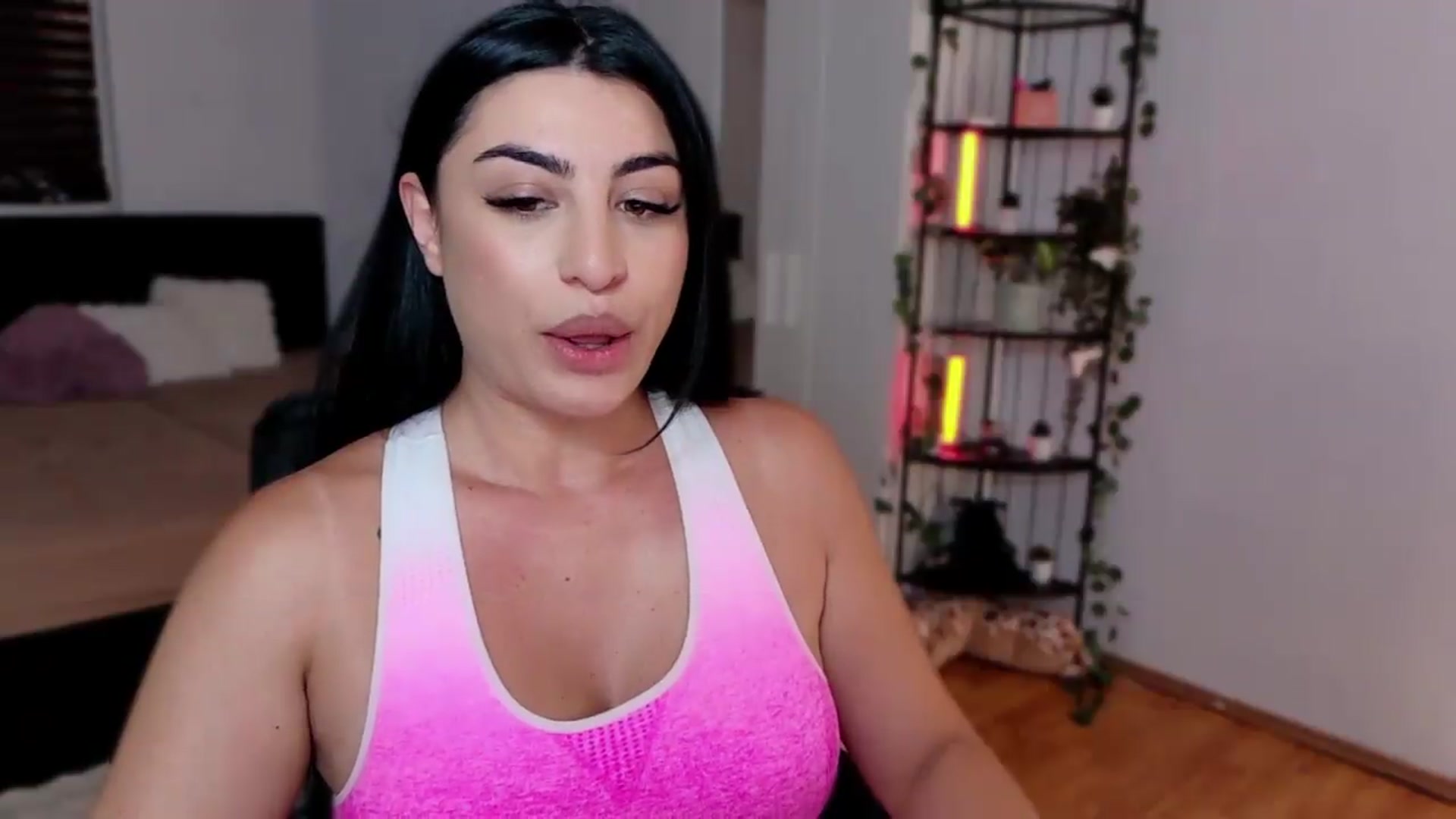 Gallery image thumbnail from Amystique's myfreecams stream on, 06/30/2026, 24:01 image 7 of 20