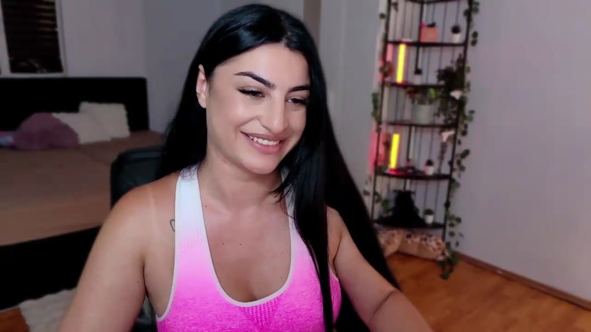 Gallery image thumbnail from Amystique's myfreecams stream on, 06/30/2026, 24:01 image 10 of 20