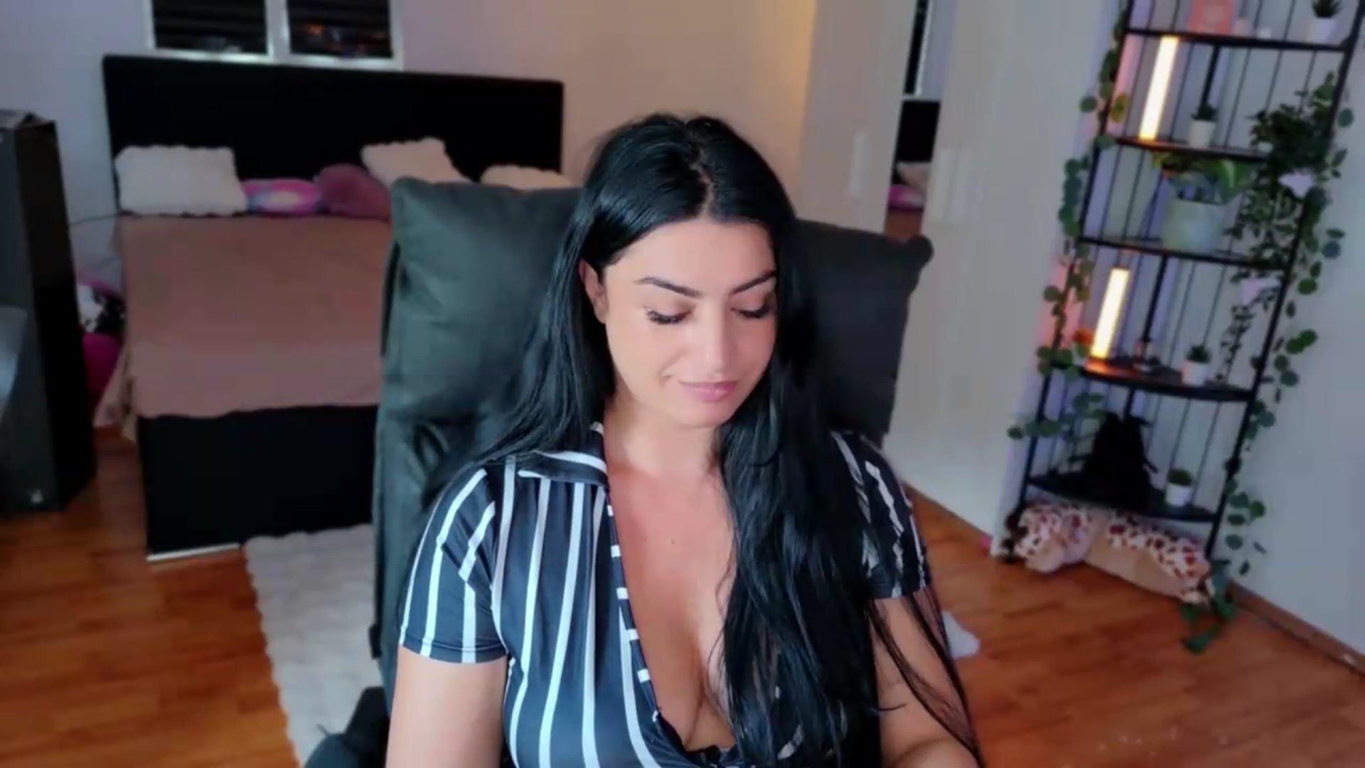 Gallery image thumbnail from Amystique's myfreecams stream on, 07/28/2026, 13:53 image 20 of 20