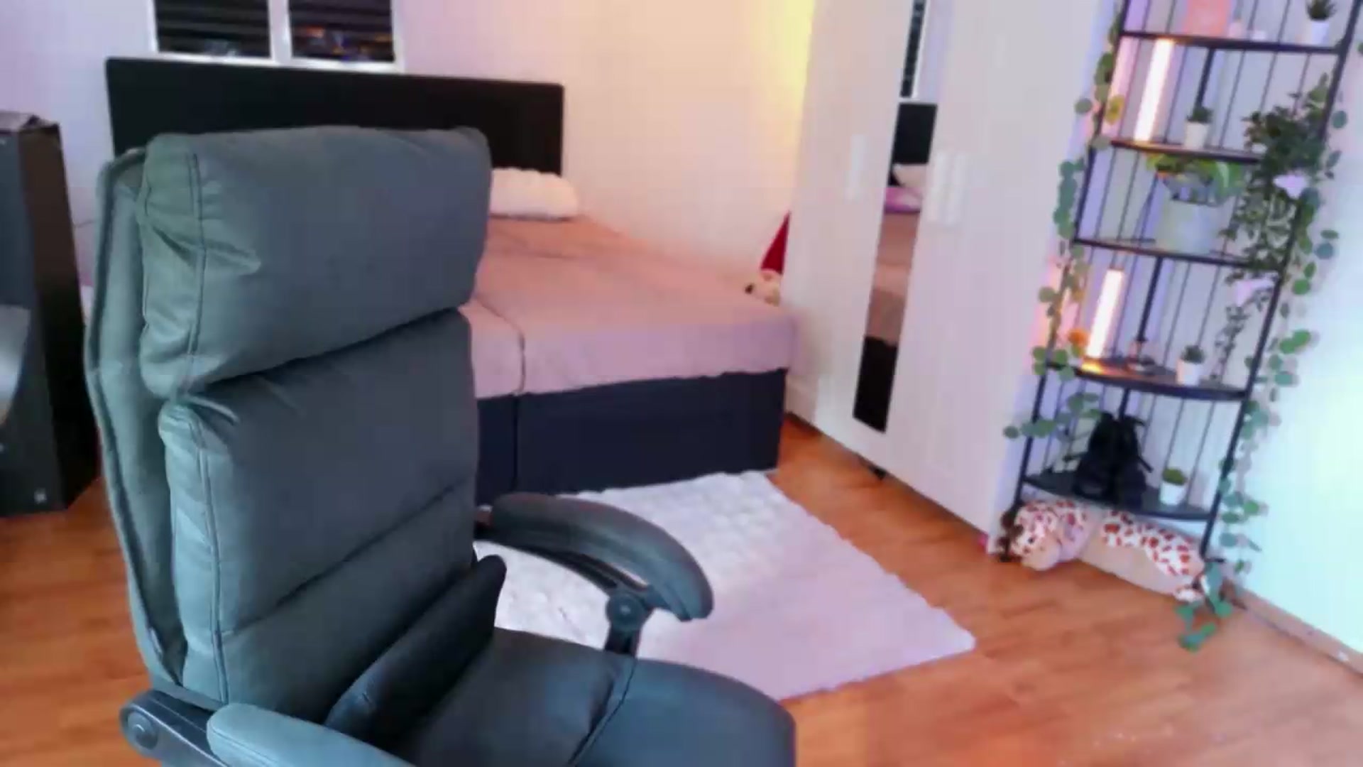 Gallery image thumbnail from Amystique's myfreecams stream on, 07/28/2026, 13:53 image 13 of 20
