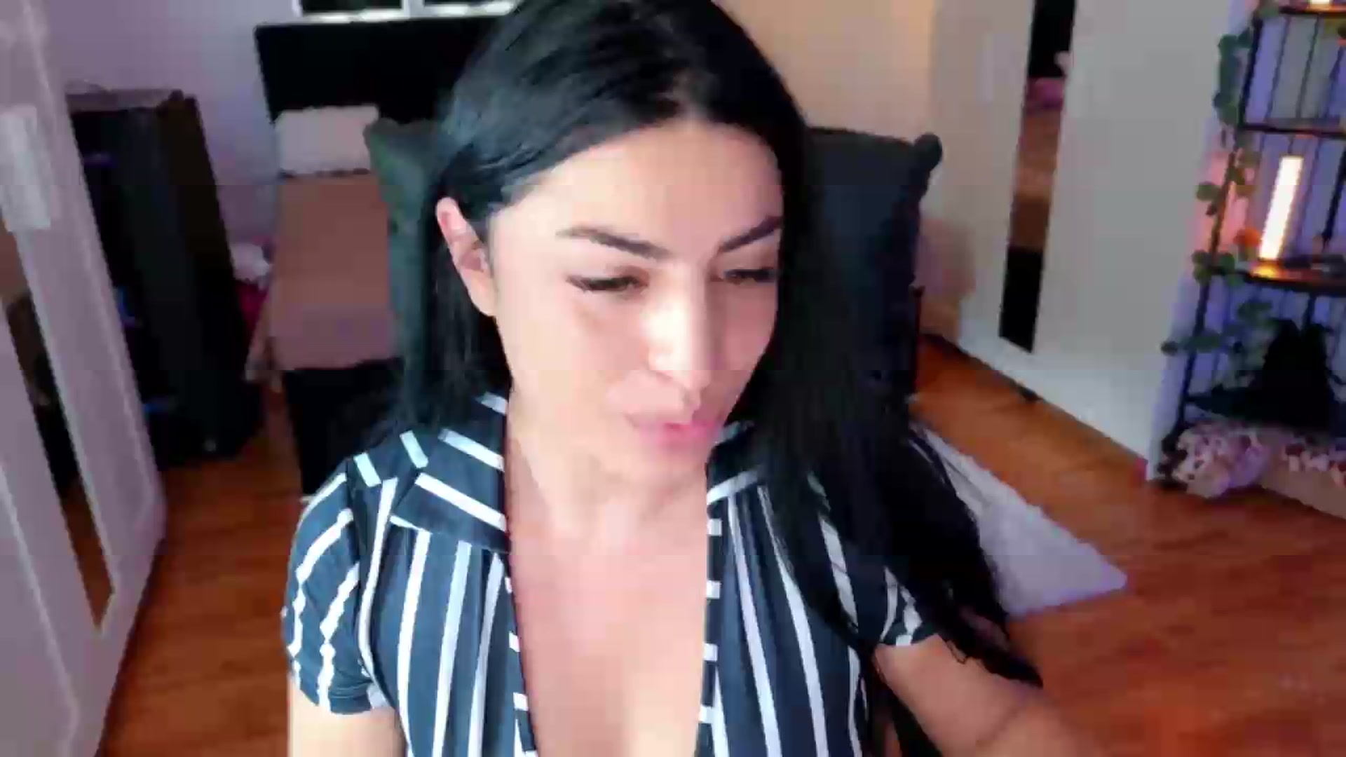 Gallery image thumbnail from Amystique's myfreecams stream on, 07/28/2026, 13:53 image 3 of 20